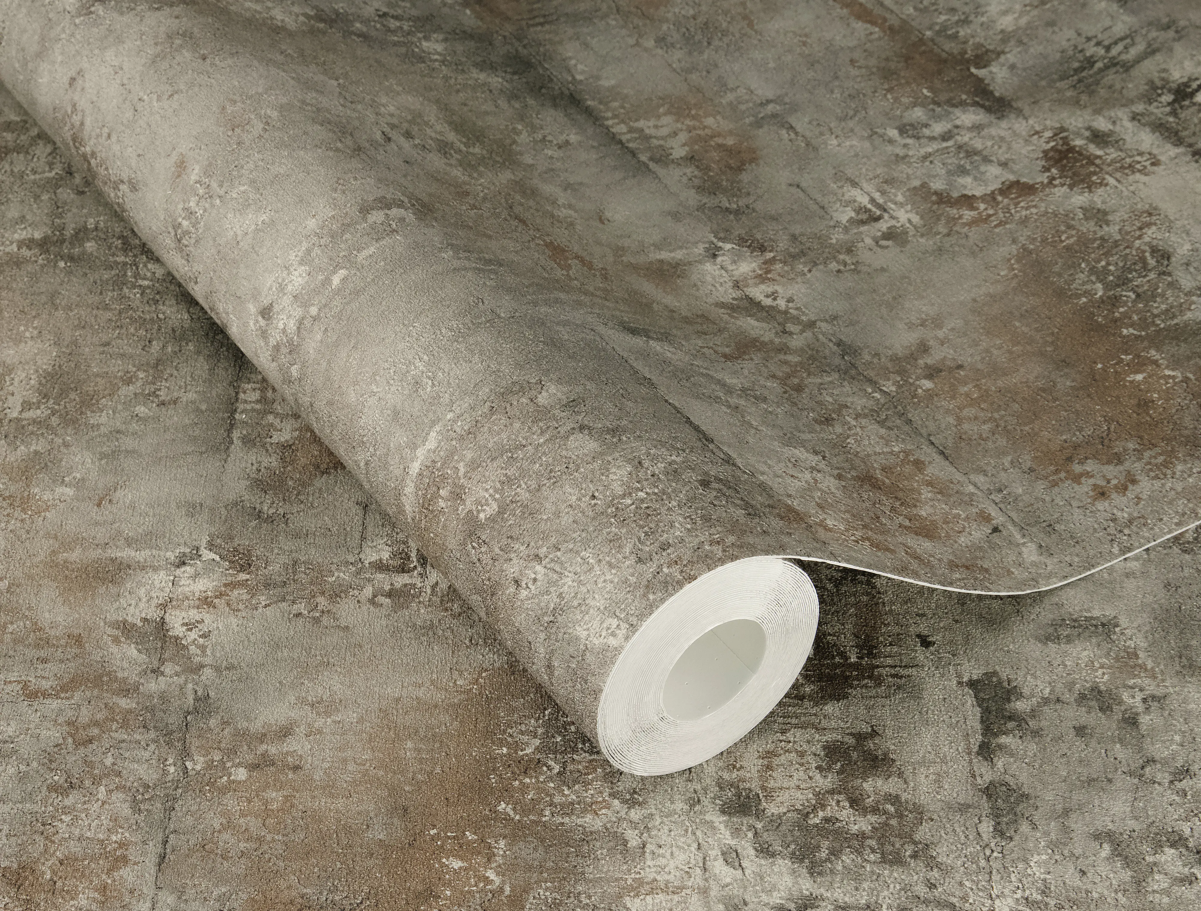Tesa x Rasch selbstklebende Tapete Atlas Beton grau rost 6 x 0,53 m