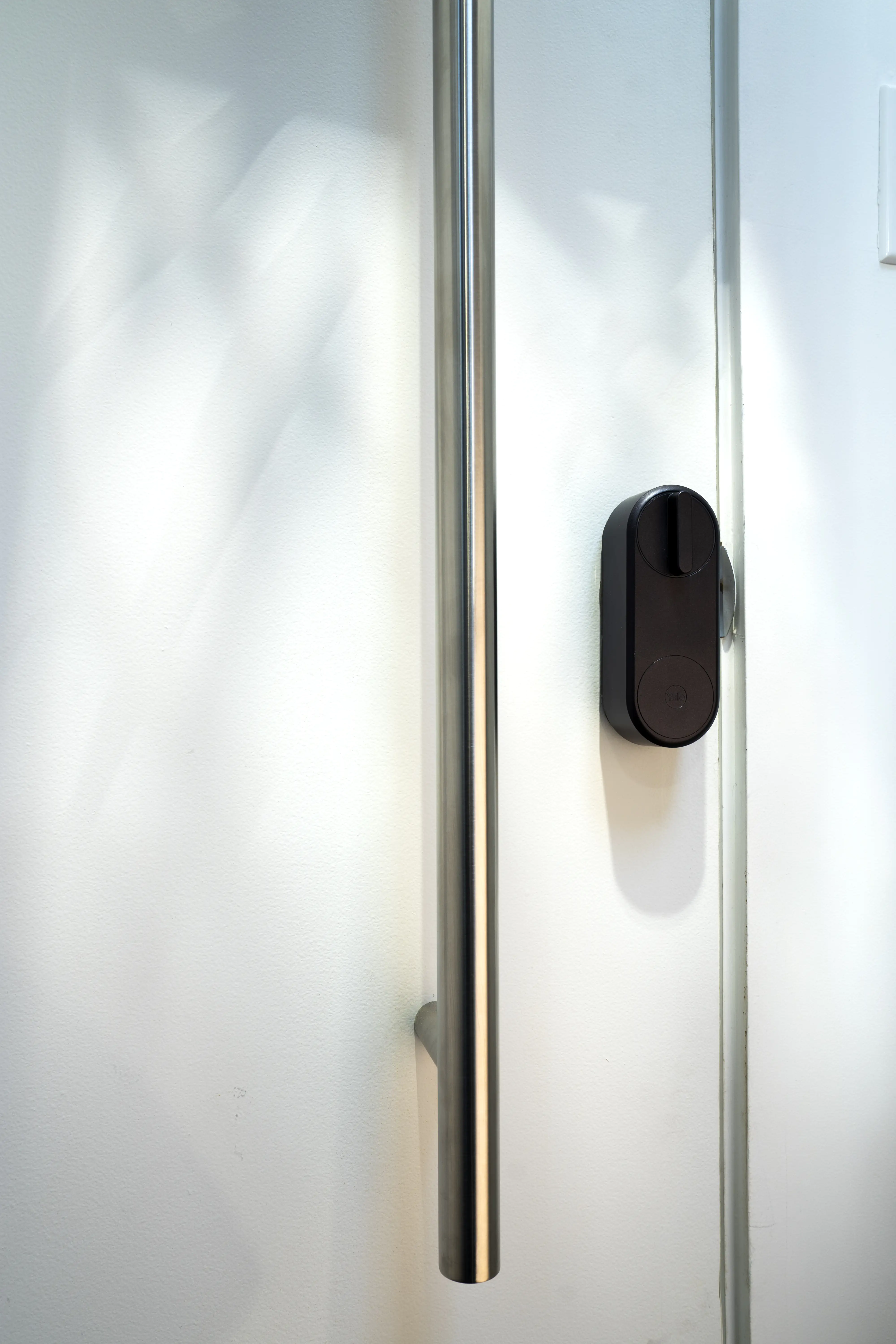 Yale Linus Smart Lock Elektronisches Türschloss anthrazit