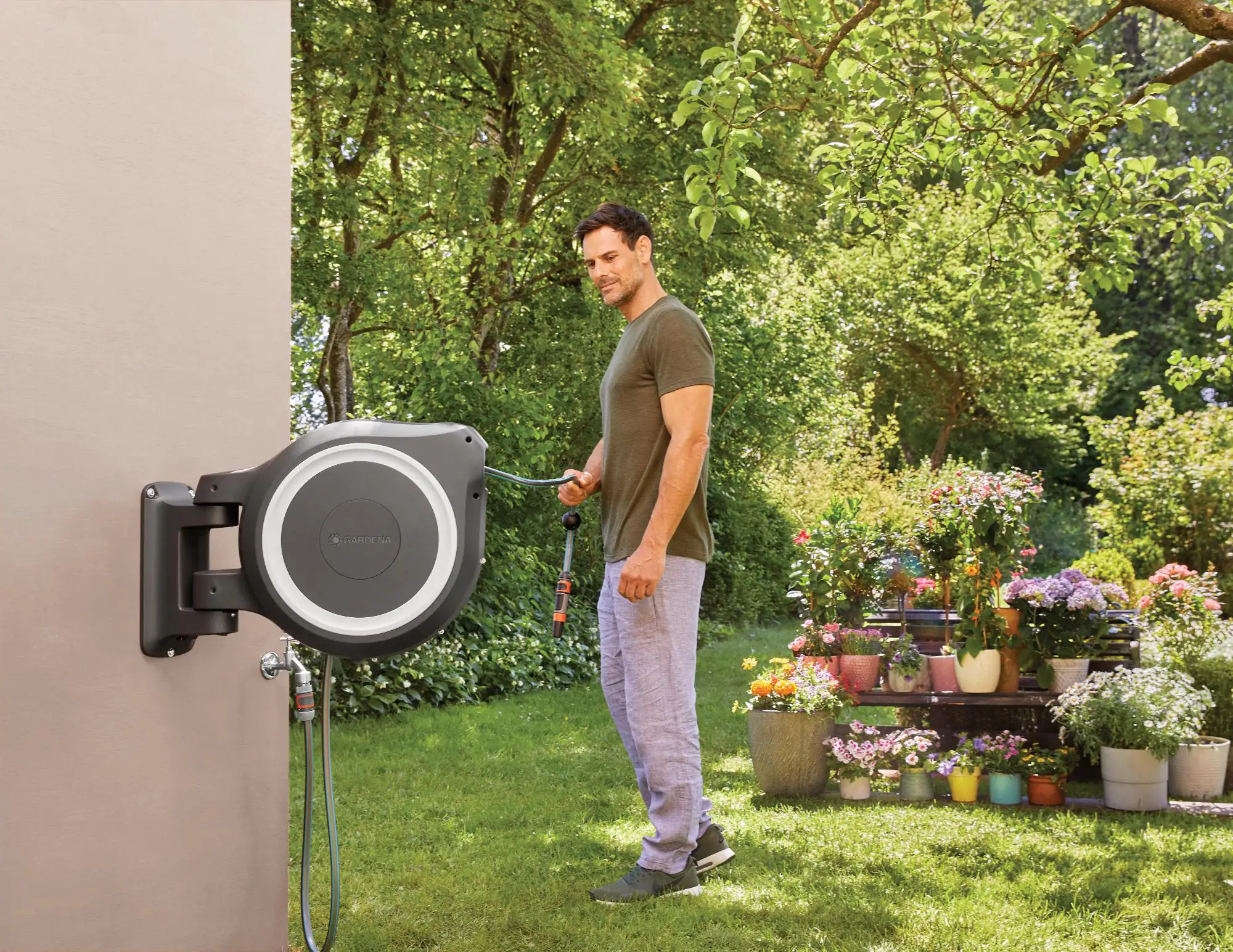 Gardena Wandschlauchbox RollUp XL mit 35 m Schlauch