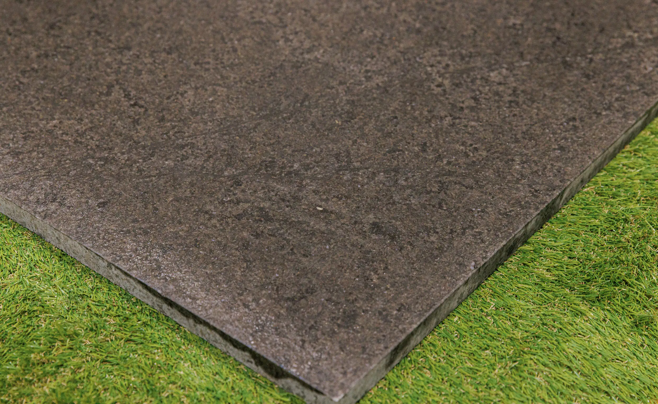 TrendLine Terrassenplatte Carbon Black 60 x 60 x 2 cm schwarz