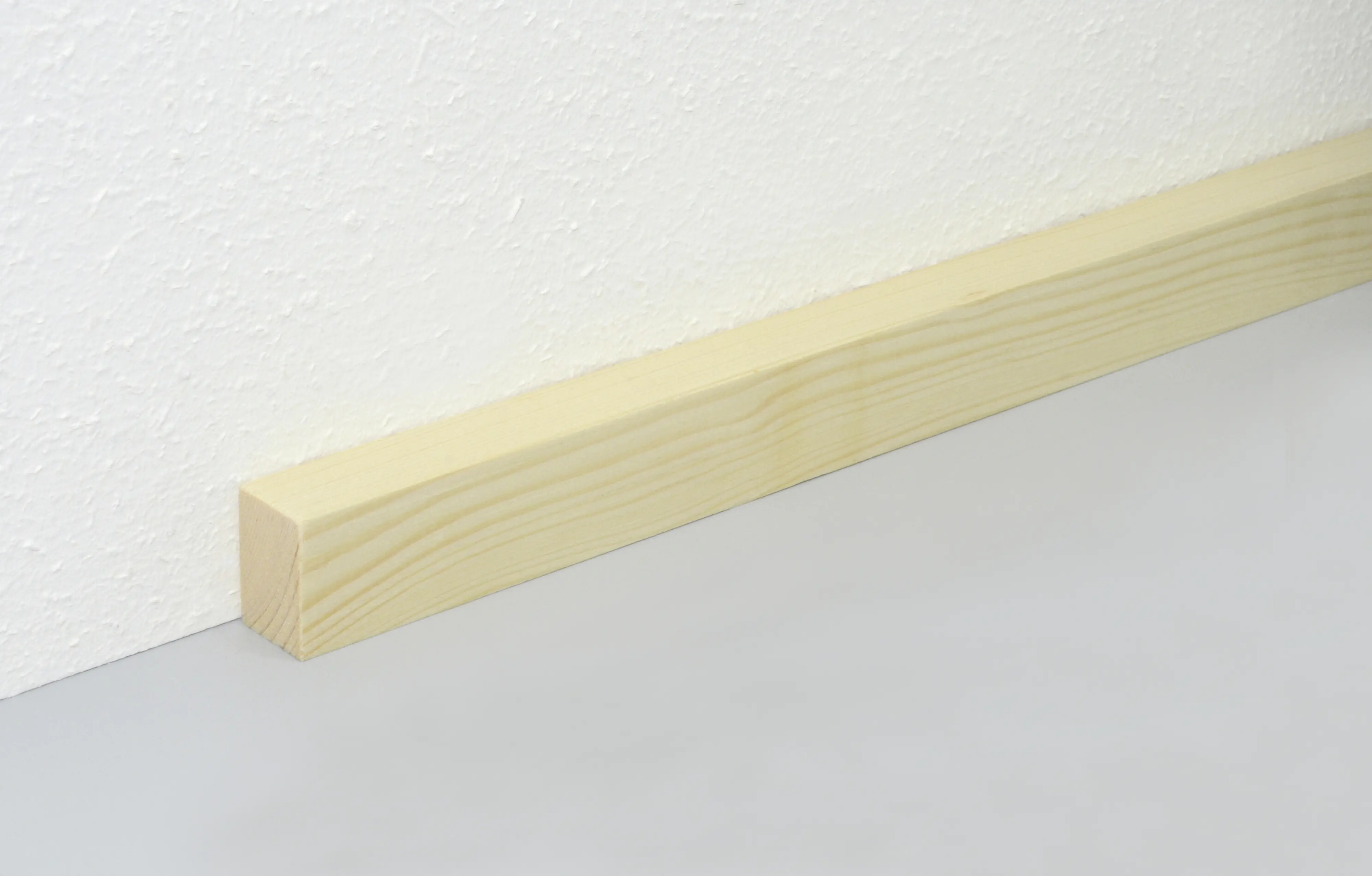 FN Neuhofer Flachleiste 240 cm 29 x 19 mm Fichte/Kiefer