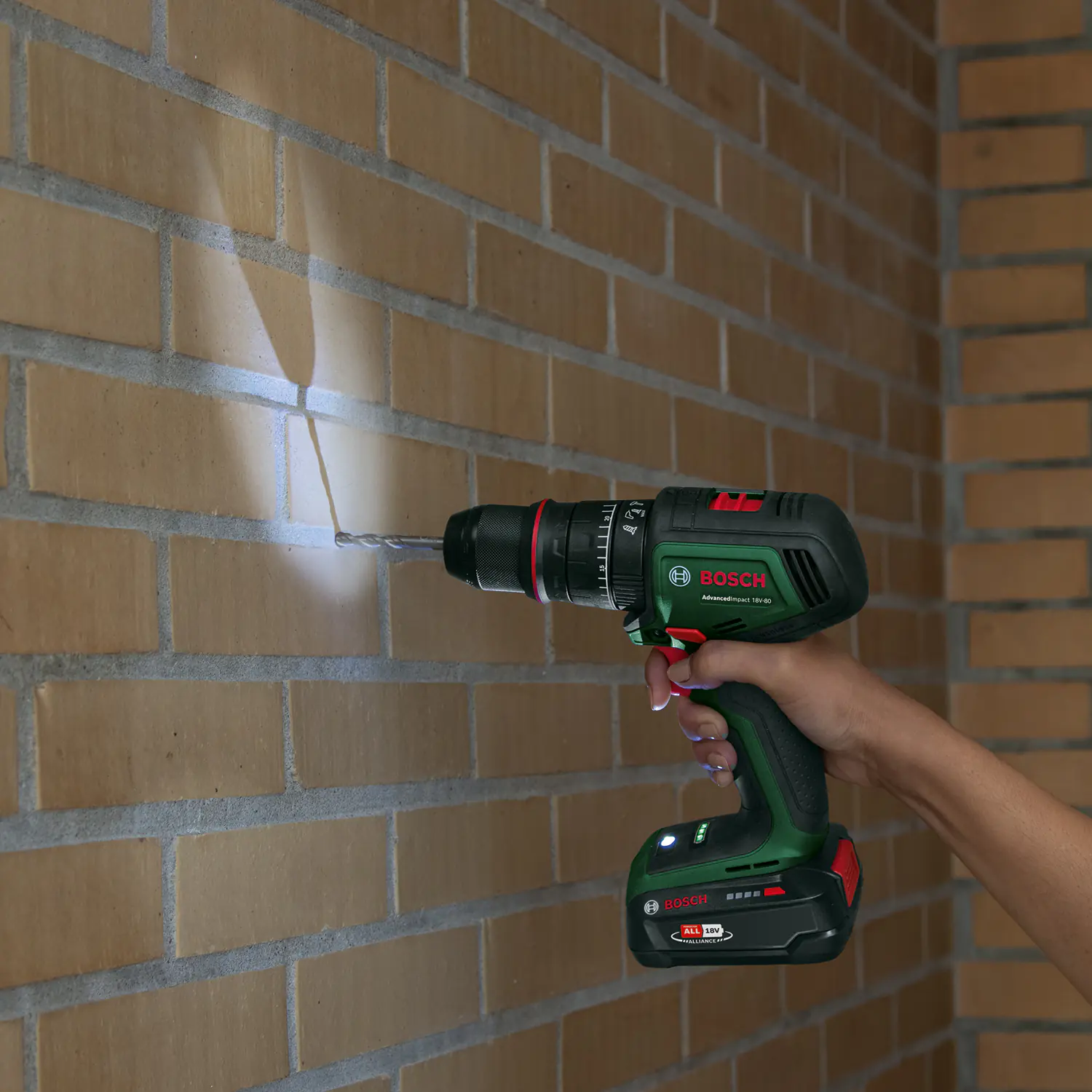 Bosch Akku-Schlagbohrschrauber AdvancedImpact 18V-80 QuickSnap inkl. 2 Akkus & Ladegerät