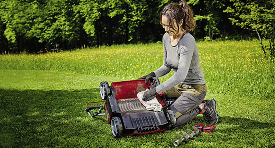 Einhell Akku-Vertikutierer GE-SC 36 V Li Solo 35 cm Arbeitsbreite