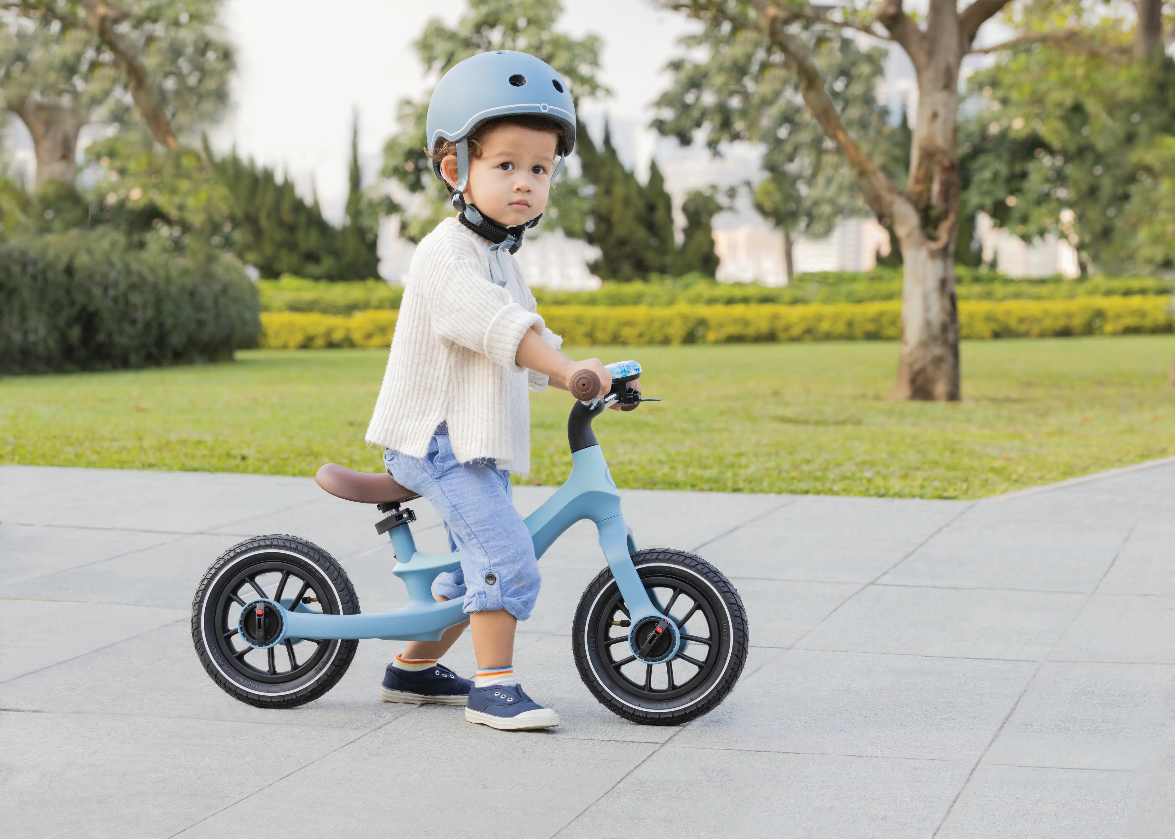 Globber Laufrad Go Bike Elite Air pastellblau