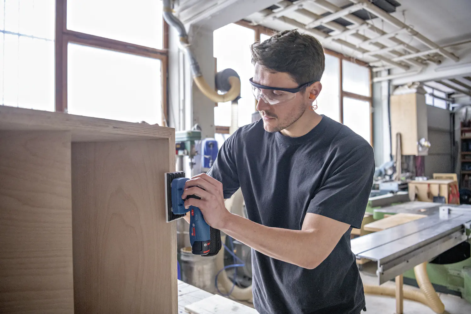 Bosch Professional Akku-Schwingschleifer GSS 12V-13 Solo