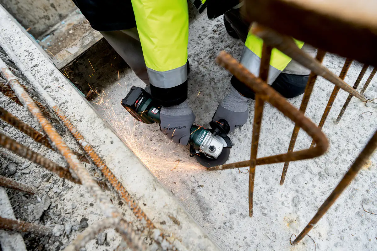 Metabo Akku-Winkelschleifer W18 L 9-125 18V Solo