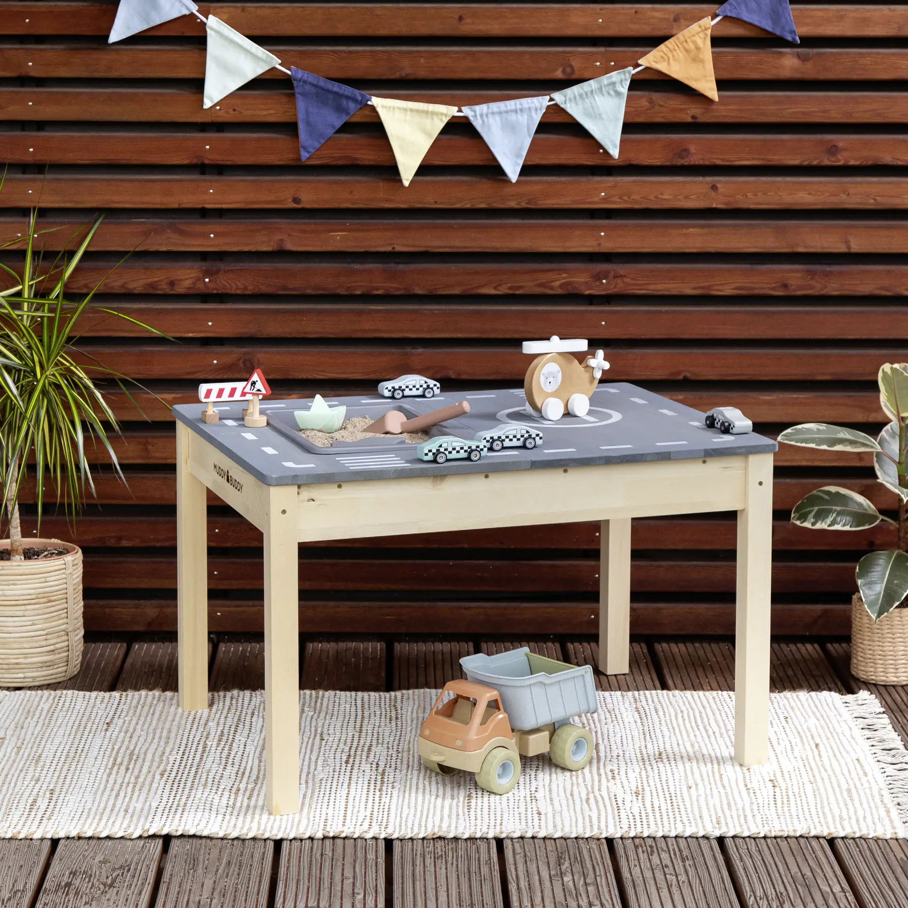 Muddy Buddy Outdoor Spieltisch Race Runner 80 x 60 x 50 cm