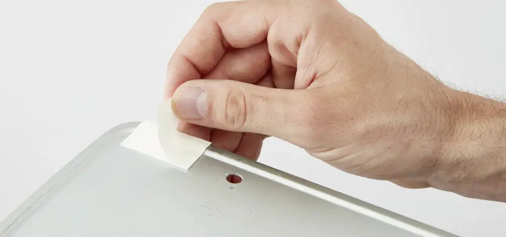 Fischer Montagestreifen Doppelseitige Klebestrips auf der Rolle.