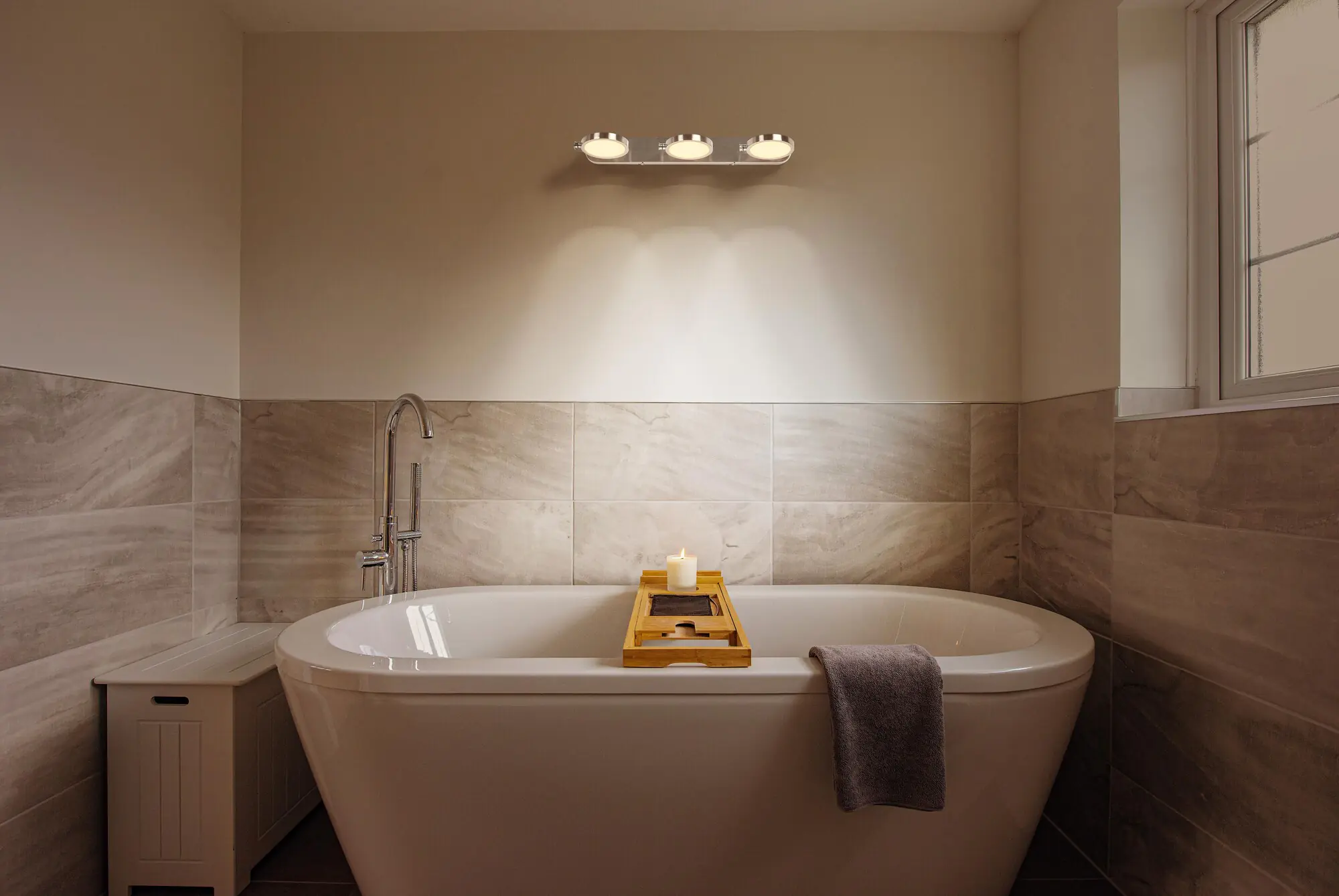 Ledvance Smart+ LED Badleuchte Round silber 30,5 x 10,2 cm Sun@Home 14 W