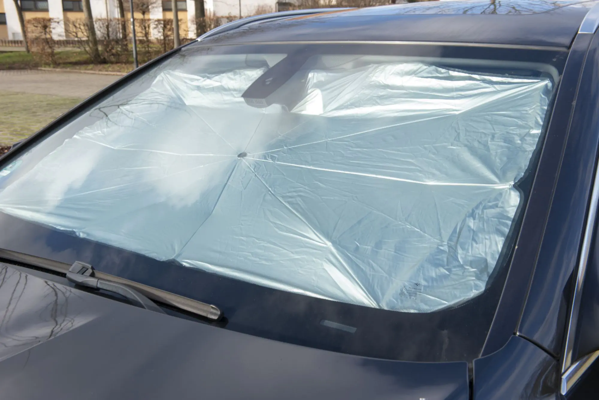Cartrend Sonnenschirm für Frontscheibe 135 x 71 cm 