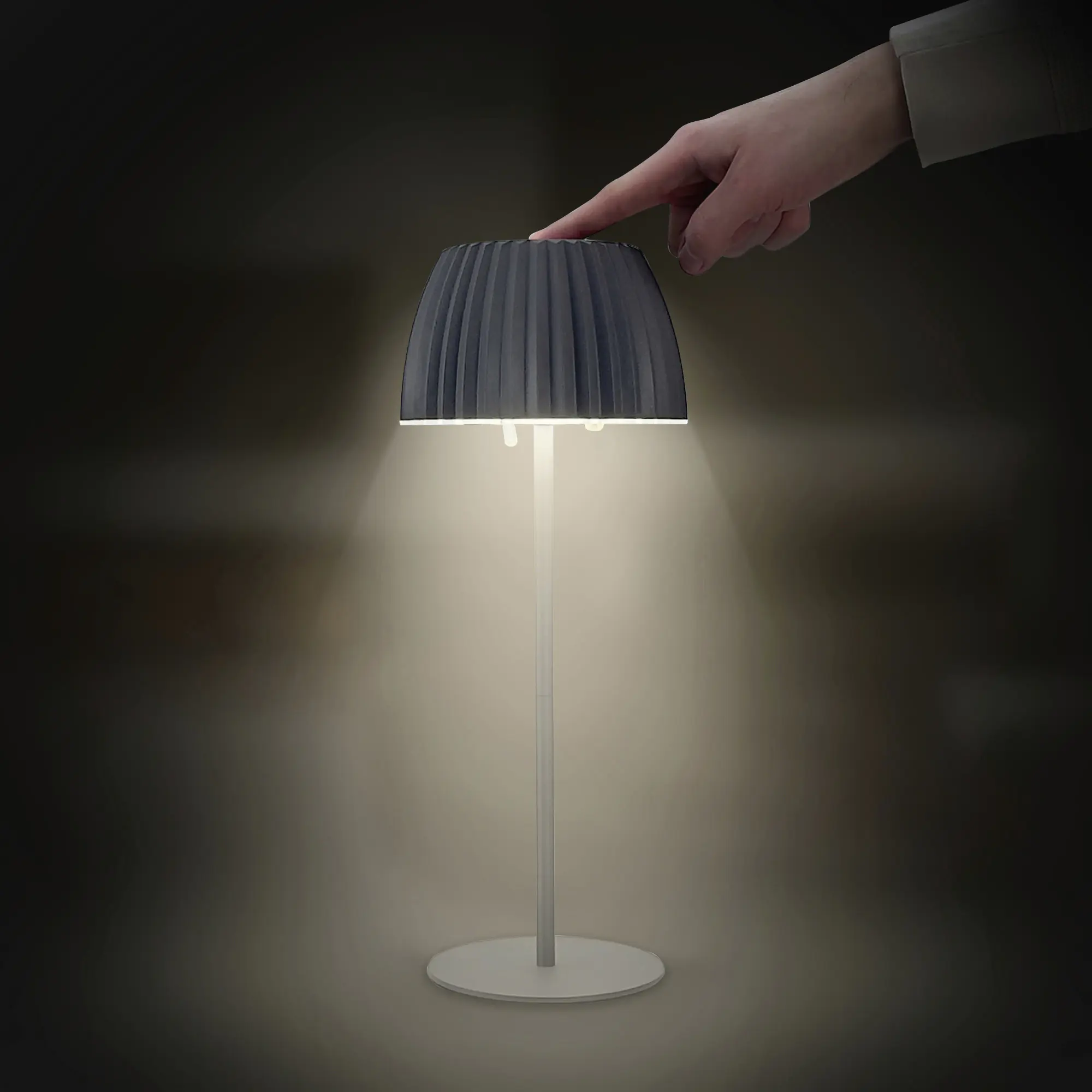 Briloner LED-Tischleuchte Riffle mit Akku anthrazit dimmbar
