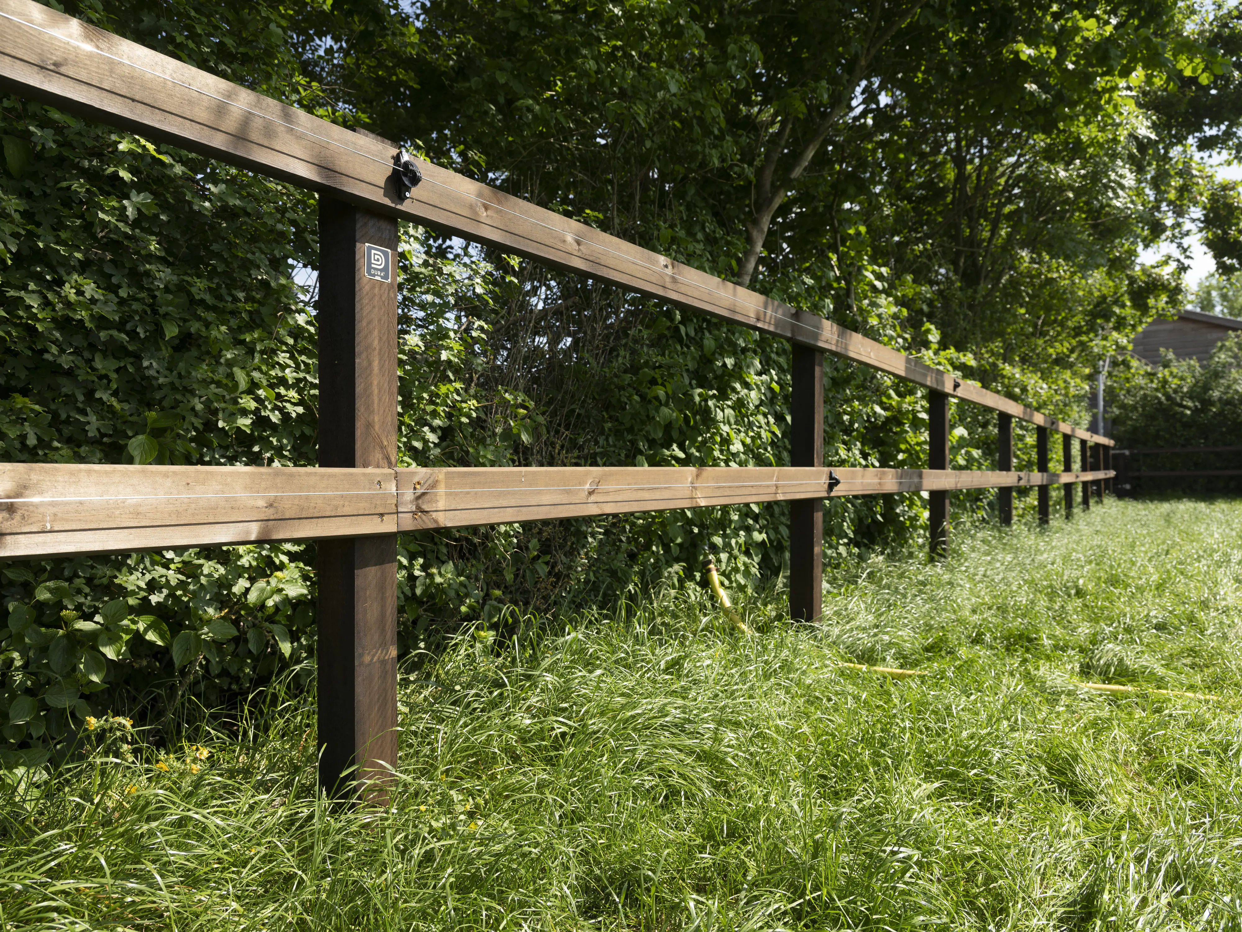Rundpfahl Koppelzaun 2-reihig Höhe 168-180 cm 378 lfm