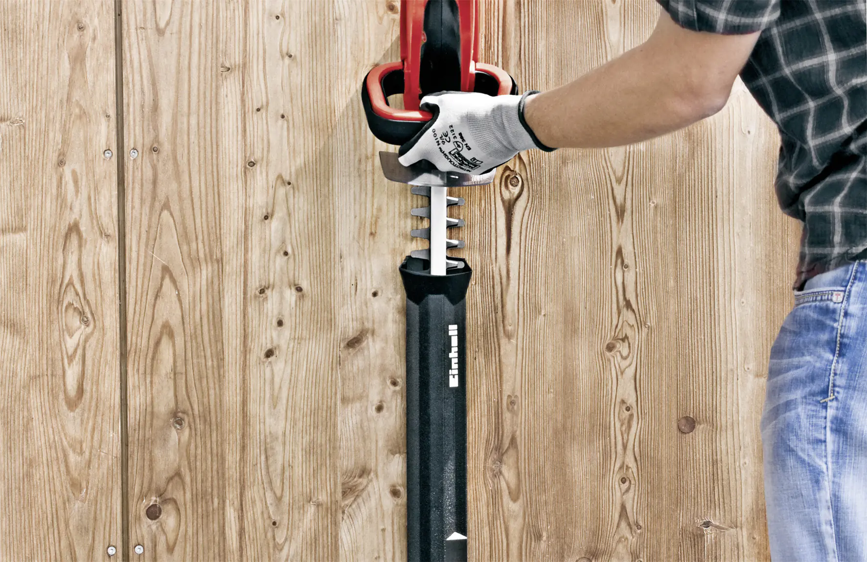 Einhell Akku-Heckenschere GC-CH 1855 55 cm Schnittlänge mit 1 x 2,5 Ah Akku