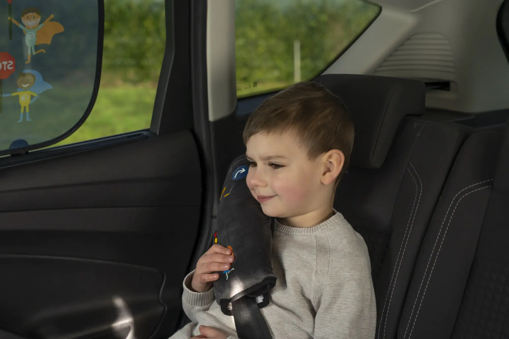 Cartrend Kids Gurtkissen grau