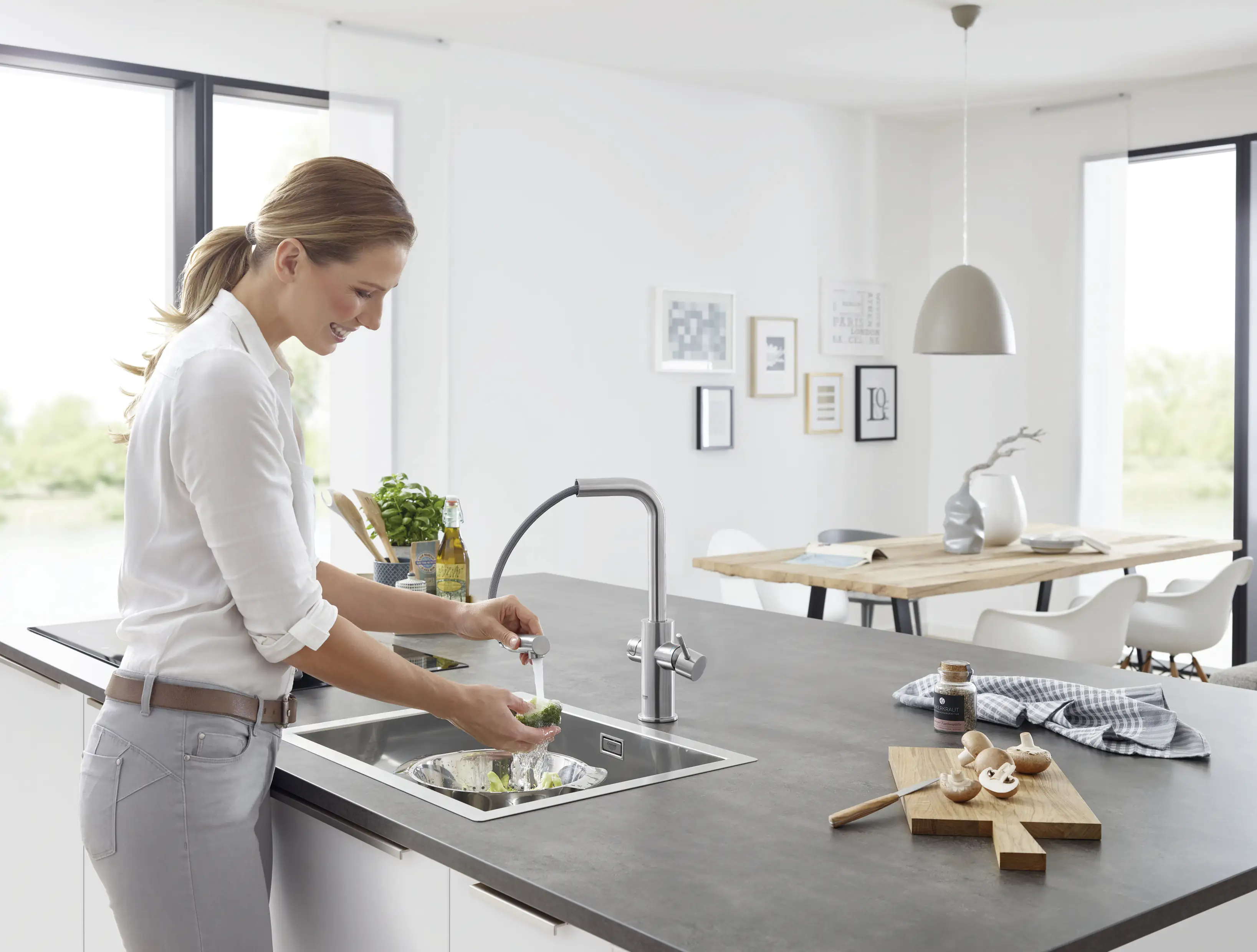 Grohe Blue Home L-Auslauf Starter Kit mit herausziehbarem Mousseurauslauf supersteel