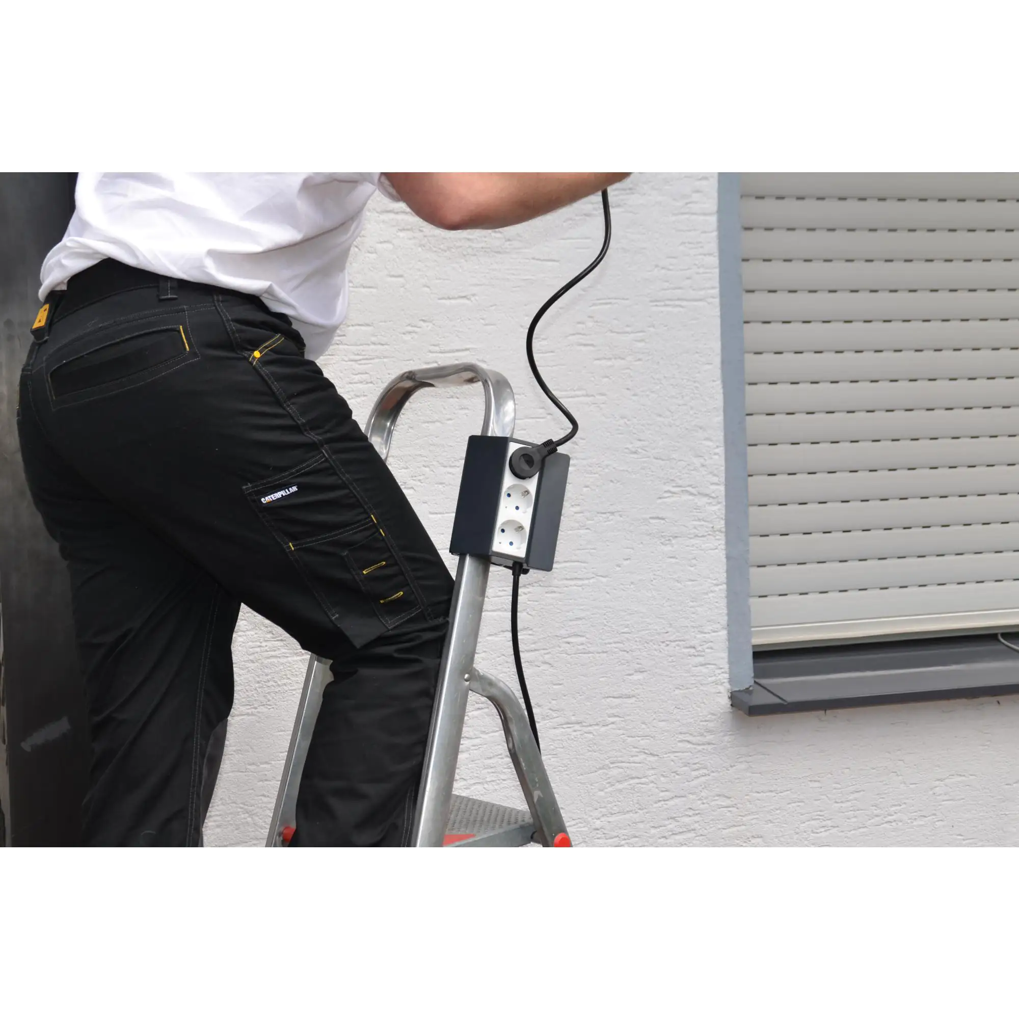 Unitec Steckdosenleiste 3-fach 3m mit Clip Befestigung, weiß grau
