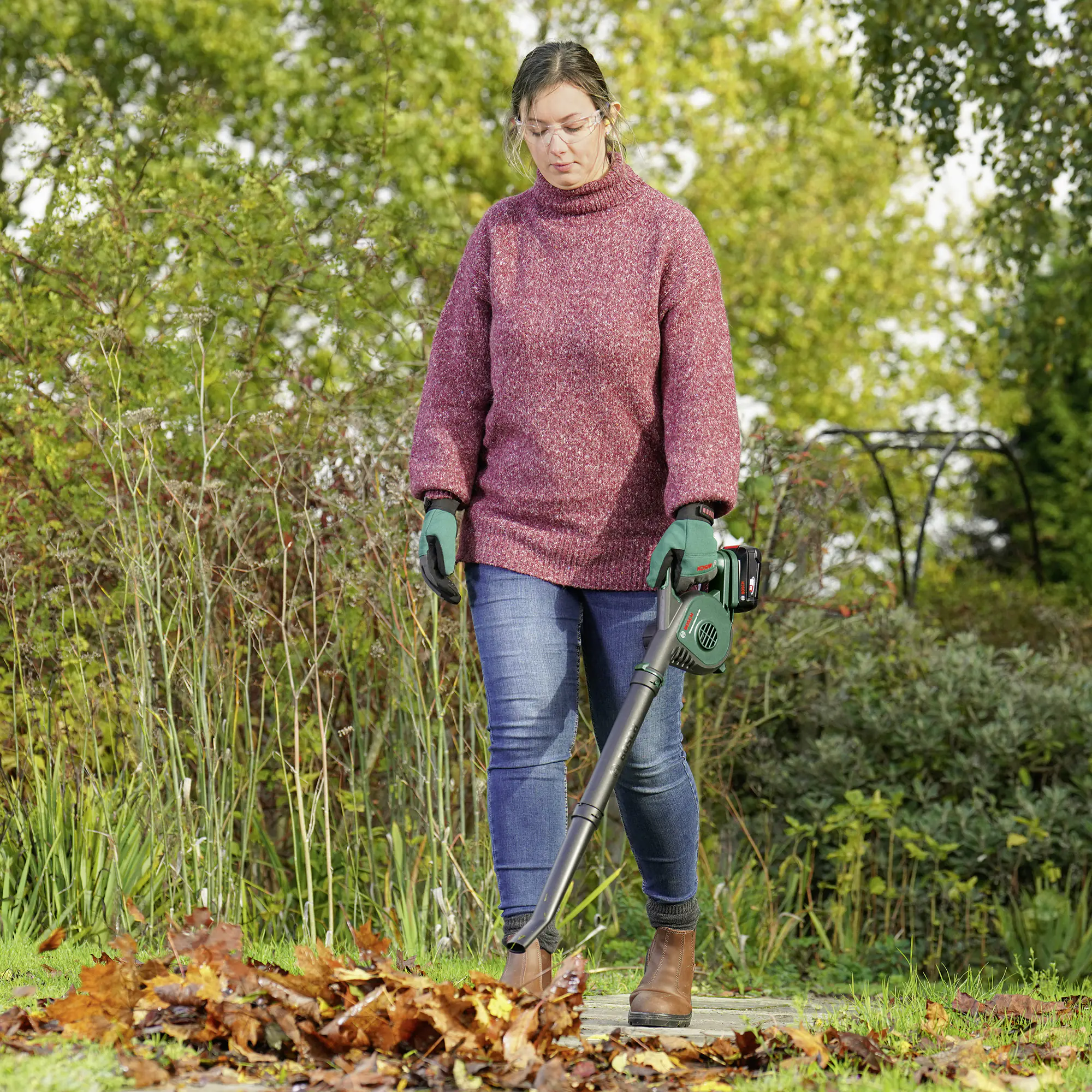 Bosch Akku-Laubbläser 18V UniversalLeafBlow solo