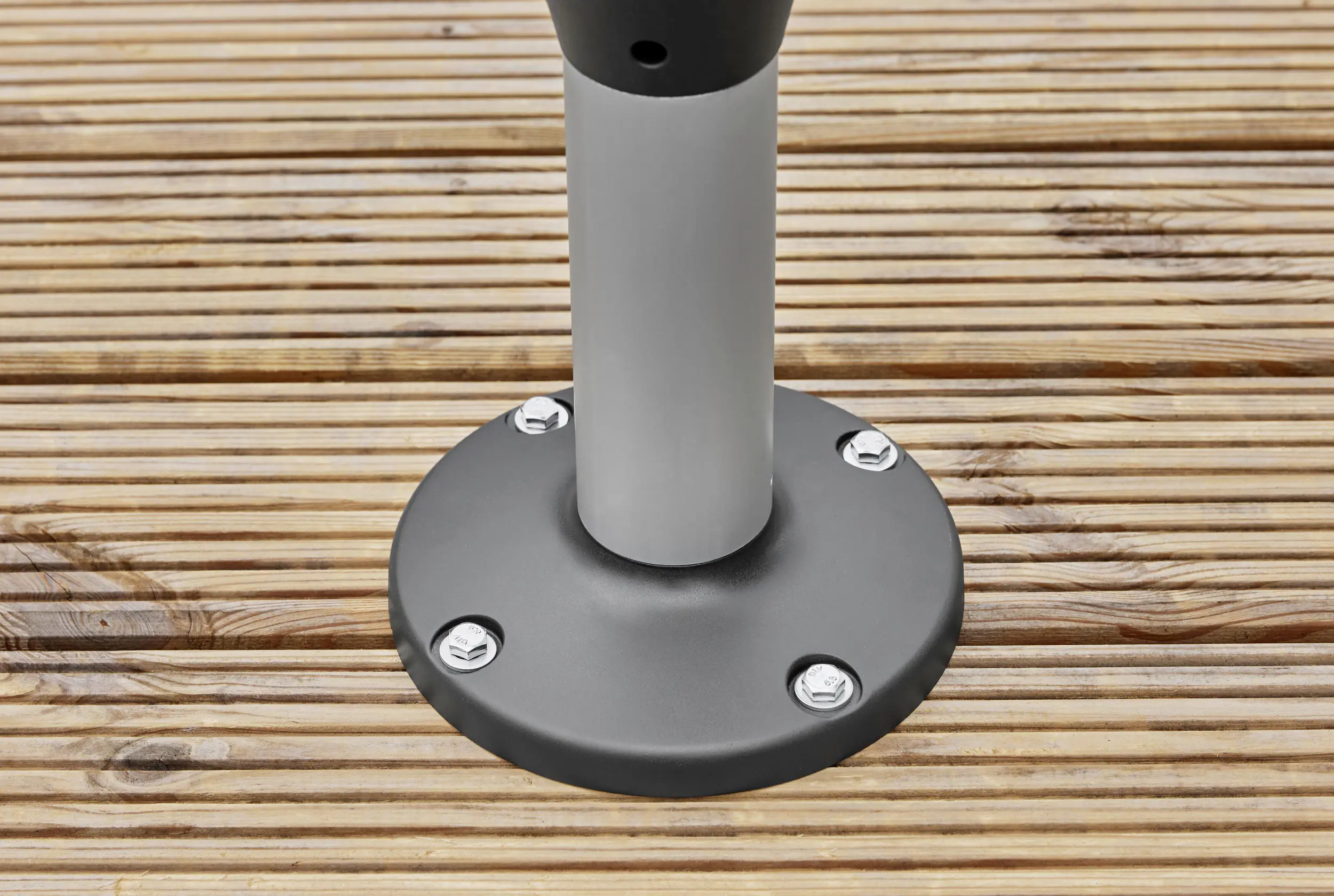 Gardena Terrassen-Schlauchbox RollUp M mit 20 m Schlauch automatisches Aufrollen