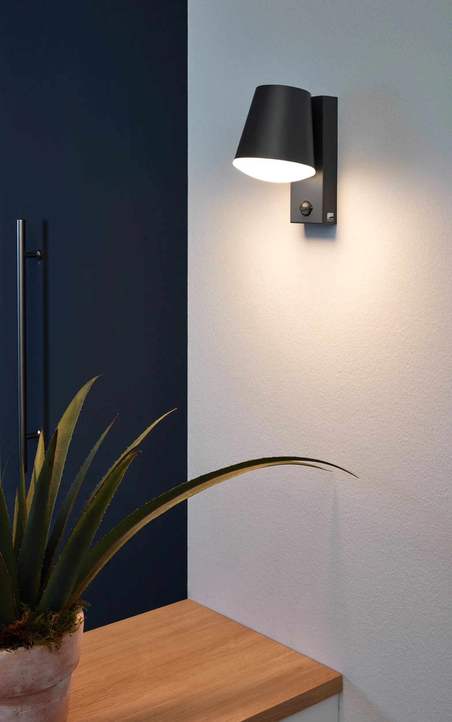 Eglo Sensor-Außen-Wandleuchte Caldiero E27 anthrazit