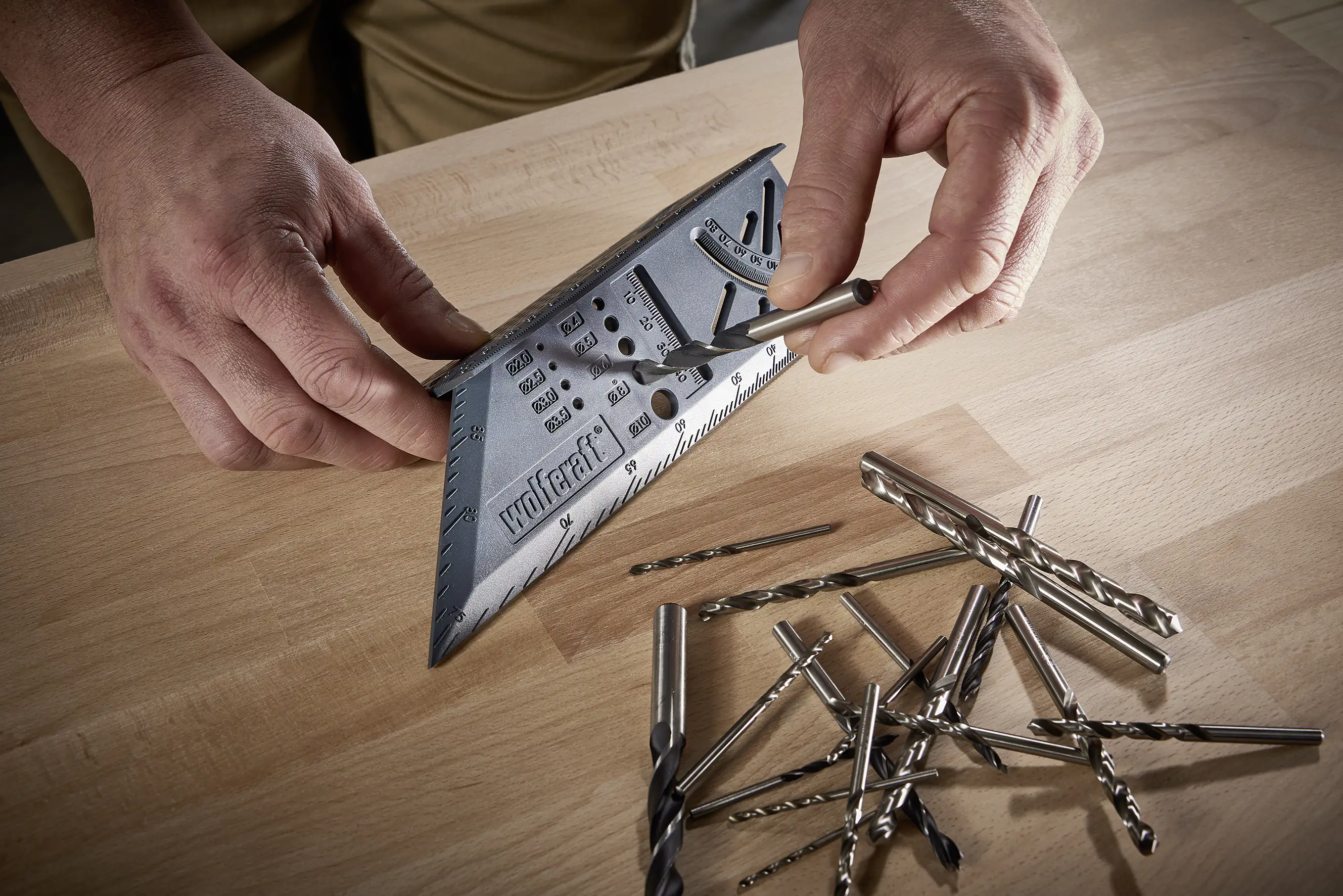 Wolfcraft 3D-Gehrungswinkel 45° und 90° als Streichmaß für paralle Linien