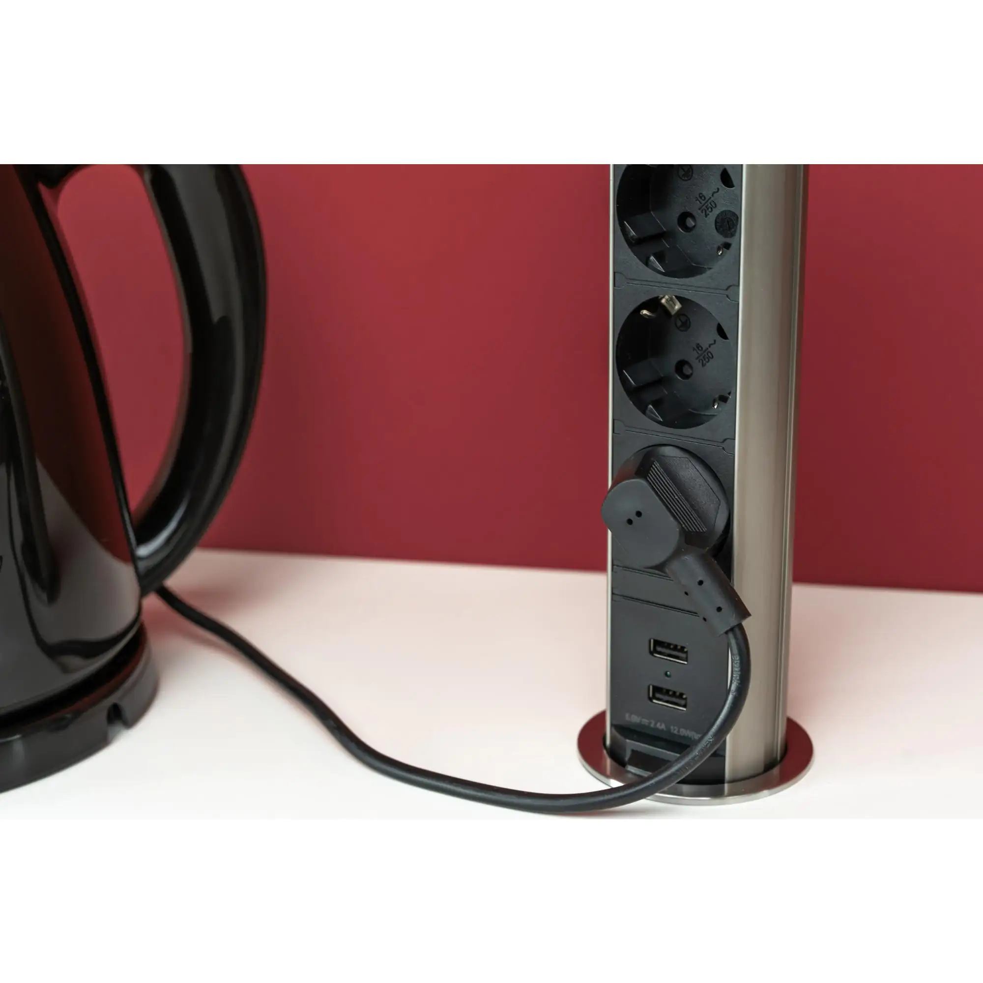 Unitec Einbausteckdosenleiste 3-fach 2m mit 2 x USB Tower, silber