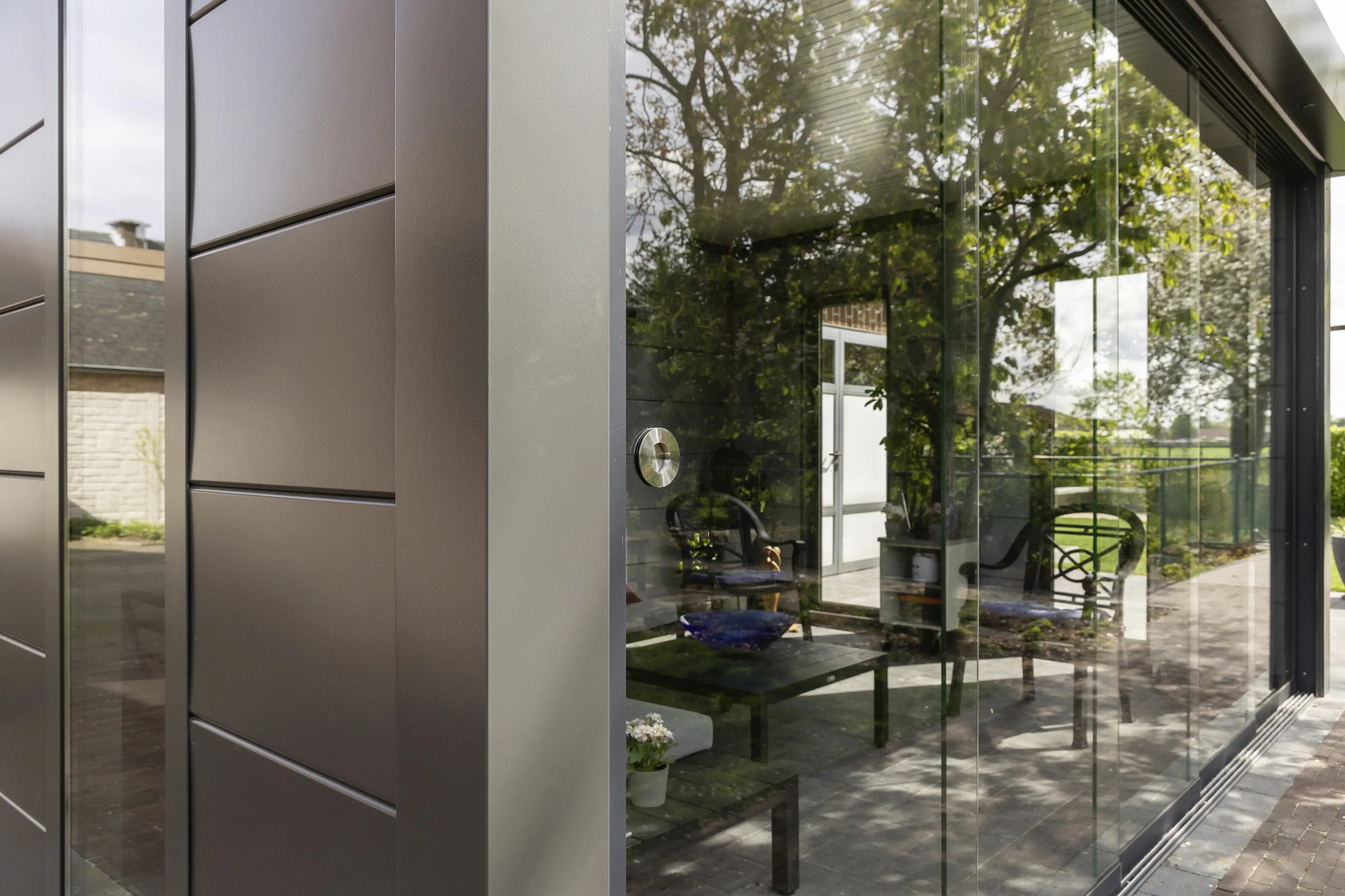 Telluria Glasschiebewand für Lounge XL schwarz