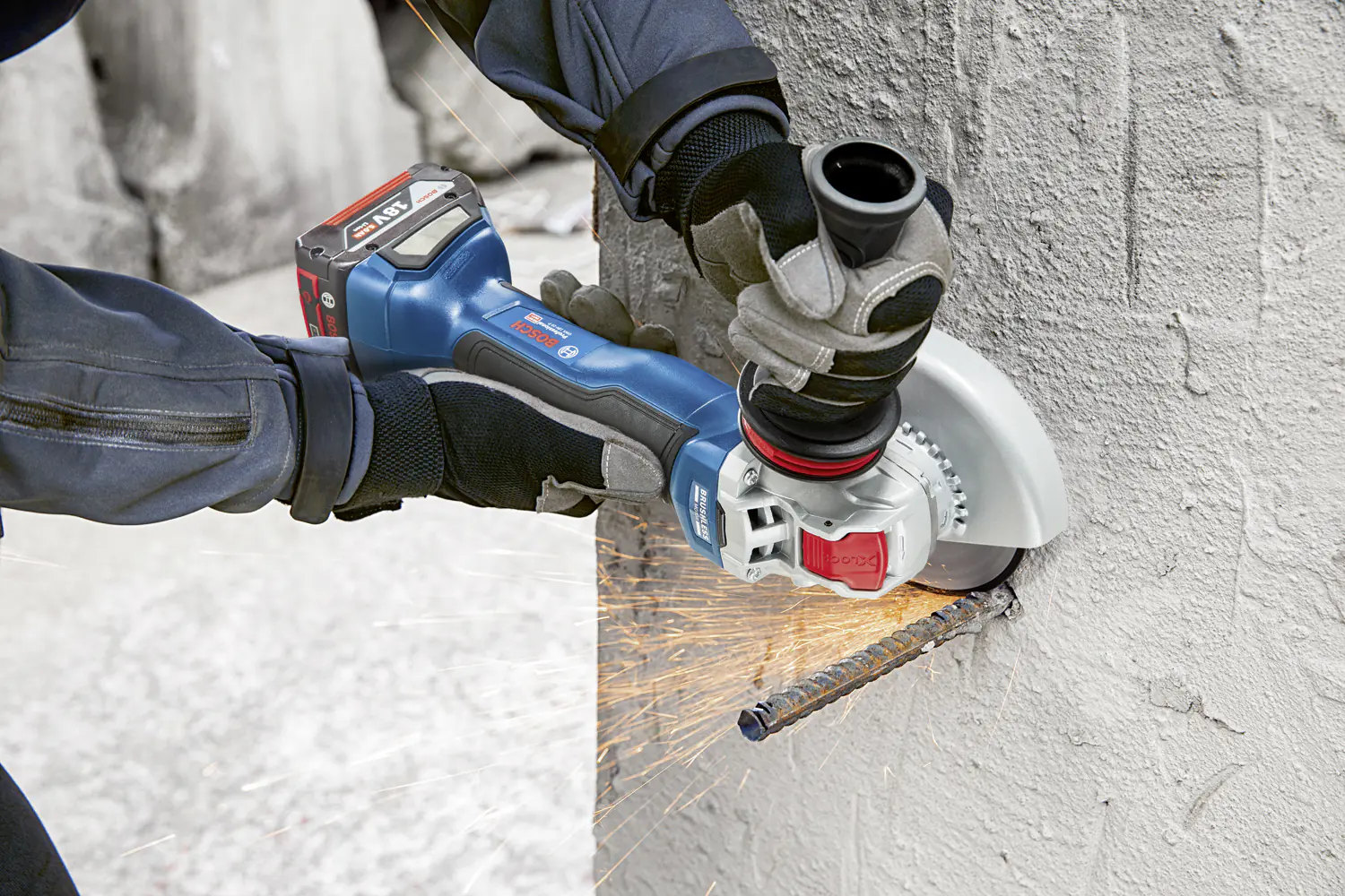 Bosch Professional Akku-Winkelschleifer GWS 18V-10 P Solo L-Boxx