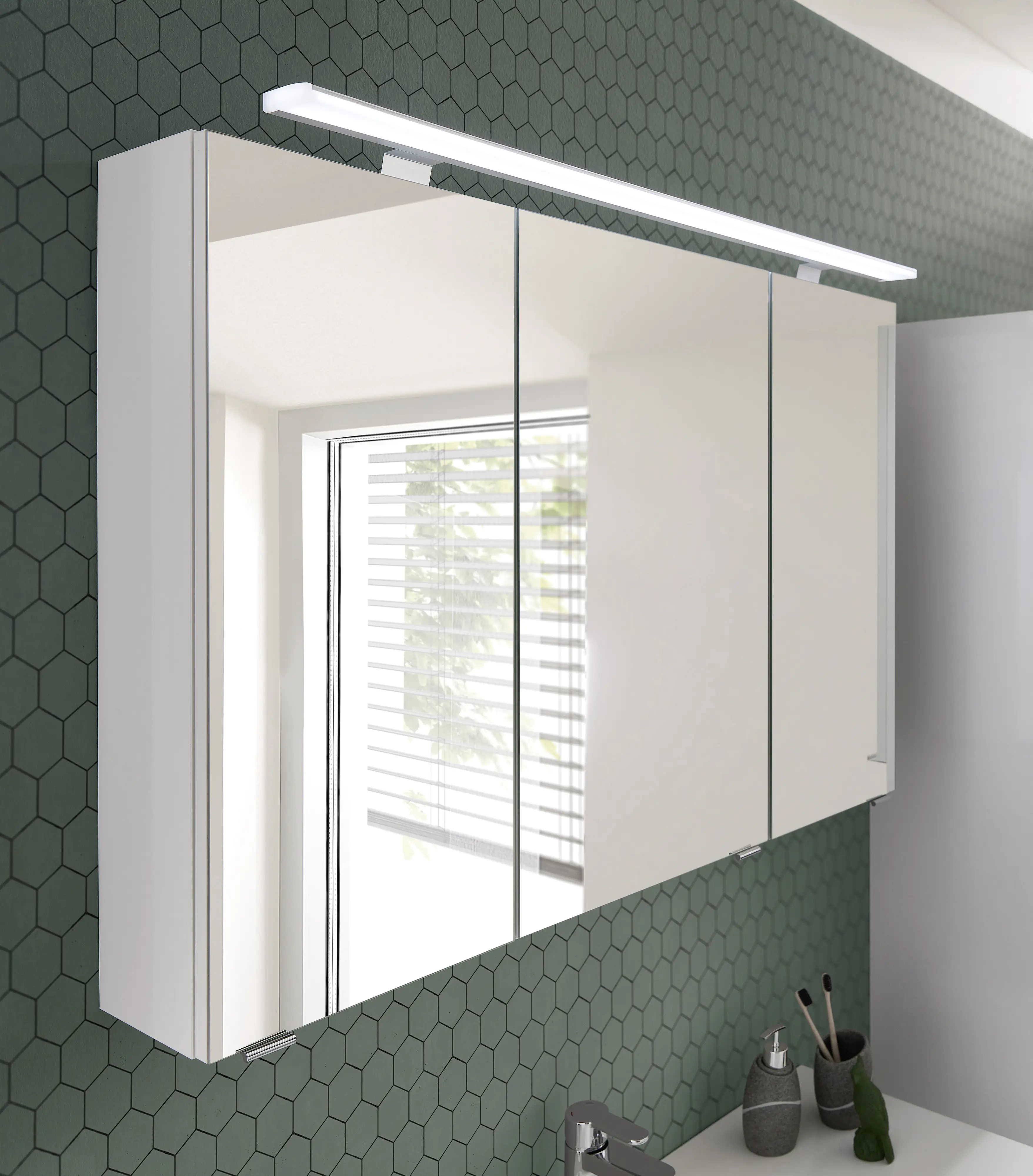 Primaster Bad-Set Düsseldorf weiß 101 cm LED-Leuchten, Mineralgusswaschtisch