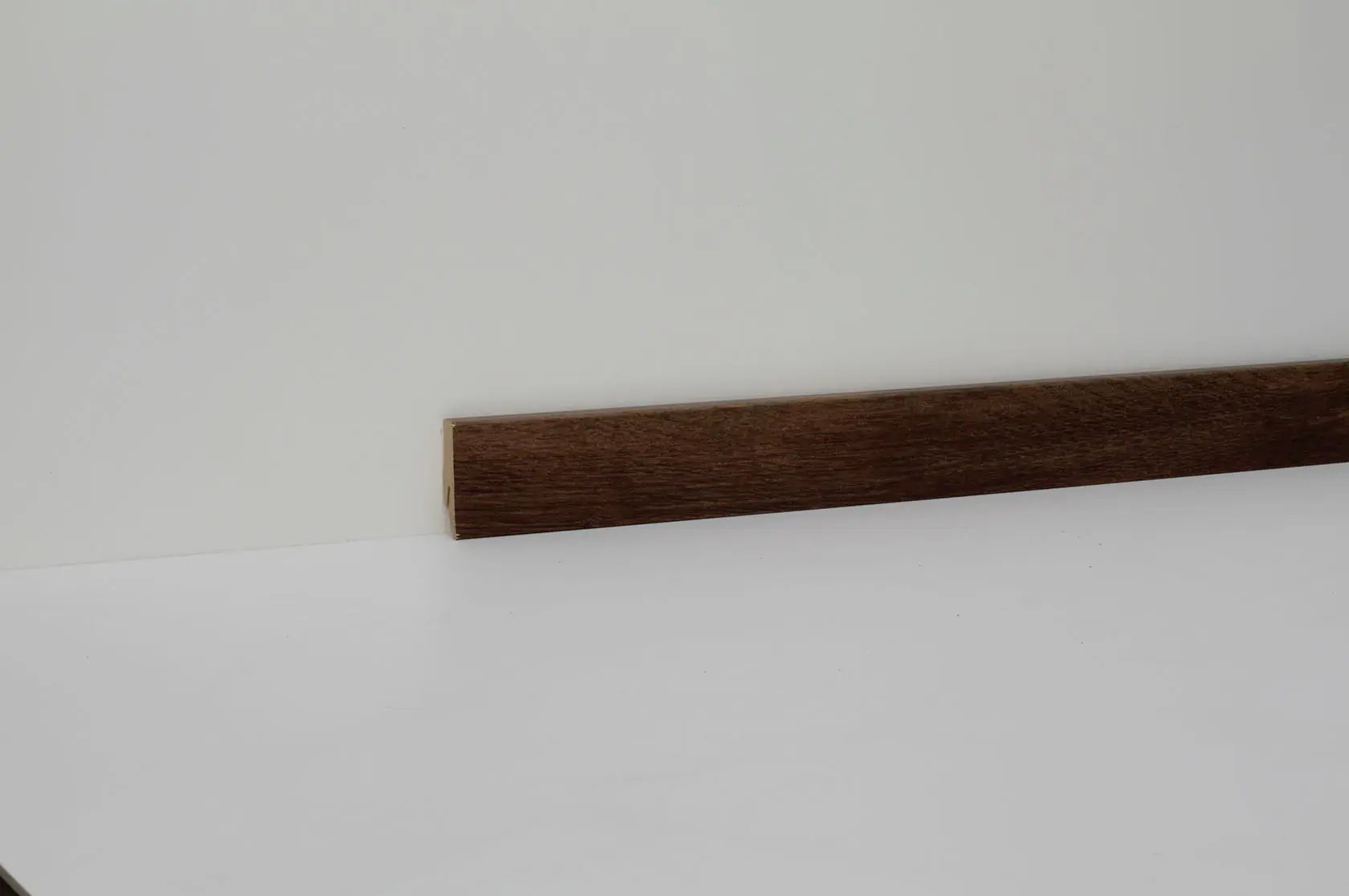 Classen Clip-Fußleiste 240 cm 58 x 19 mm Eiche Aragon