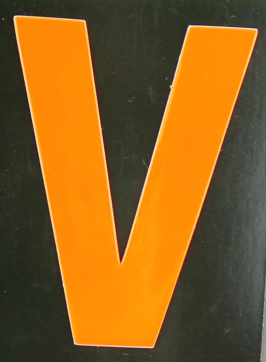Conacord Reflektierender Klebebuchstabe "V" orange 80 mm