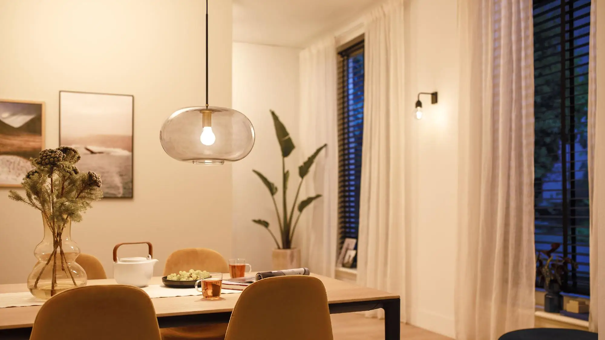 Philips Smart LED Leuchtmittel Tunable White A60 E27 Birnenform 7 W