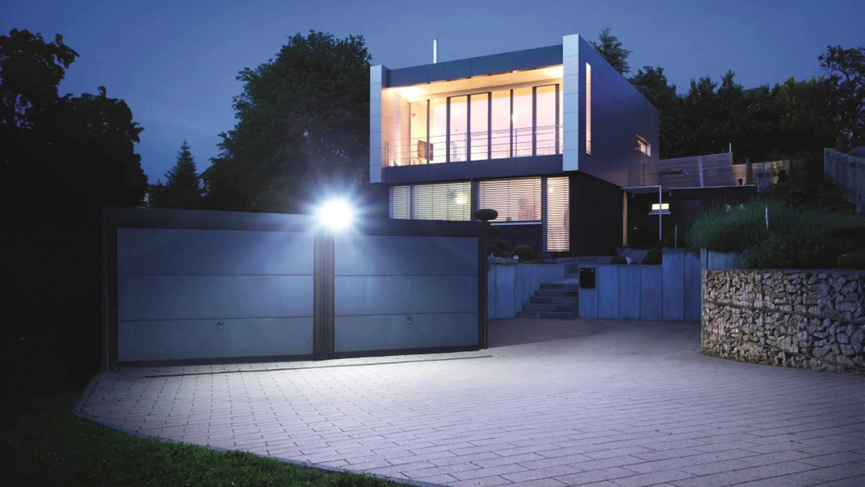 Steinel Strahler XLED Home 2 XL S Schwarz mit Bewegungsmelder, Sensor