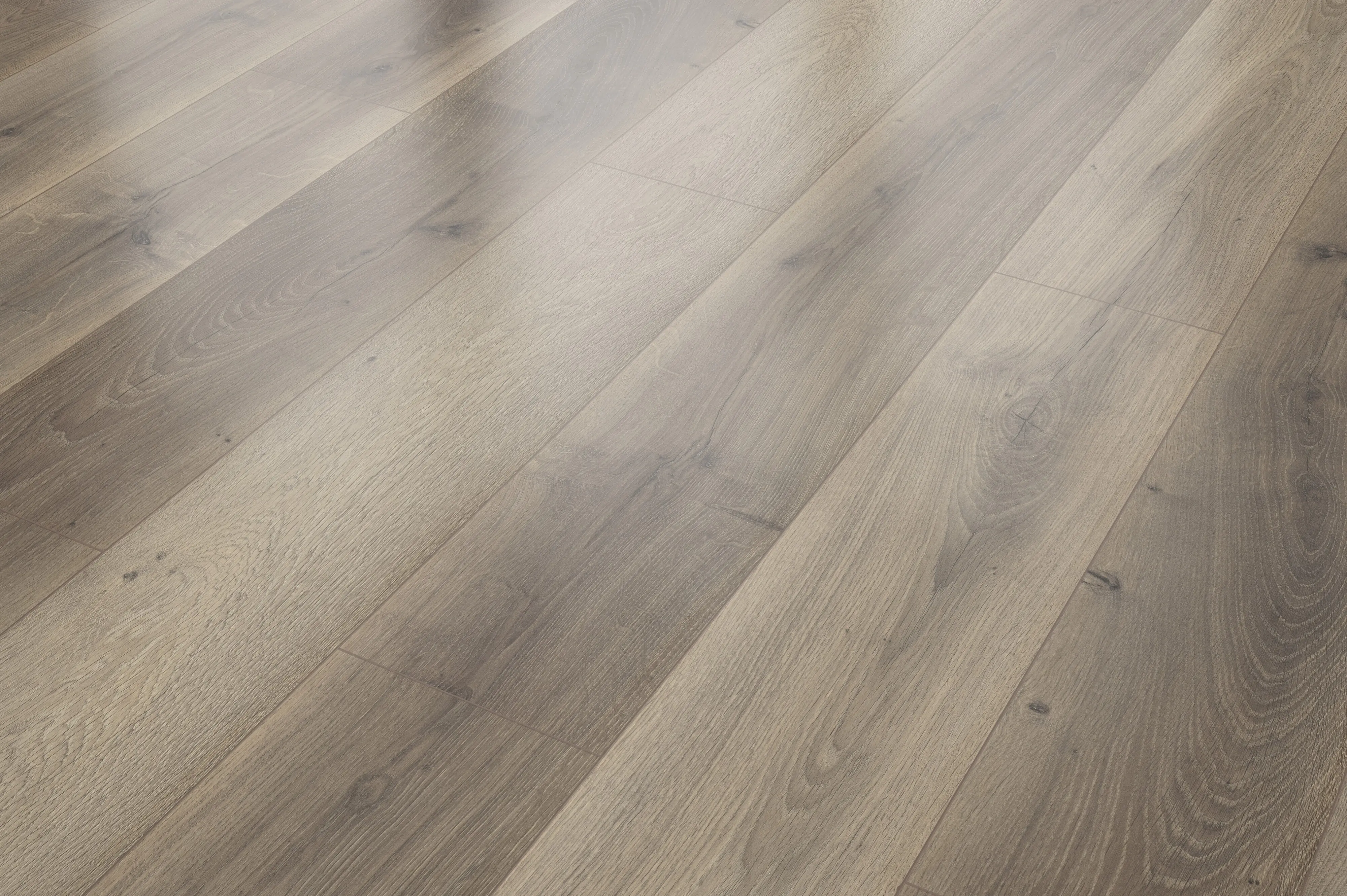 Classen Laminat Megaloc Aquaprotect 128,5 x 19,2 cm 8 mm Eiche braun mix