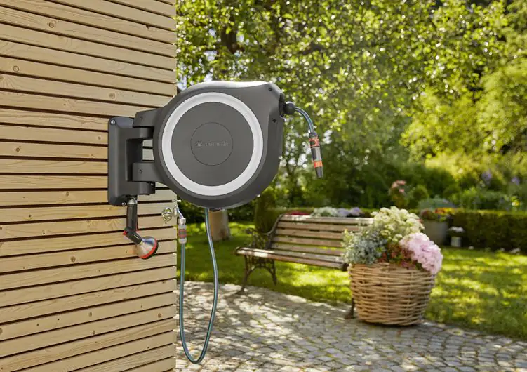 Gardena Wandschlauchbox RollUp M/L mit 25 m Schlauch