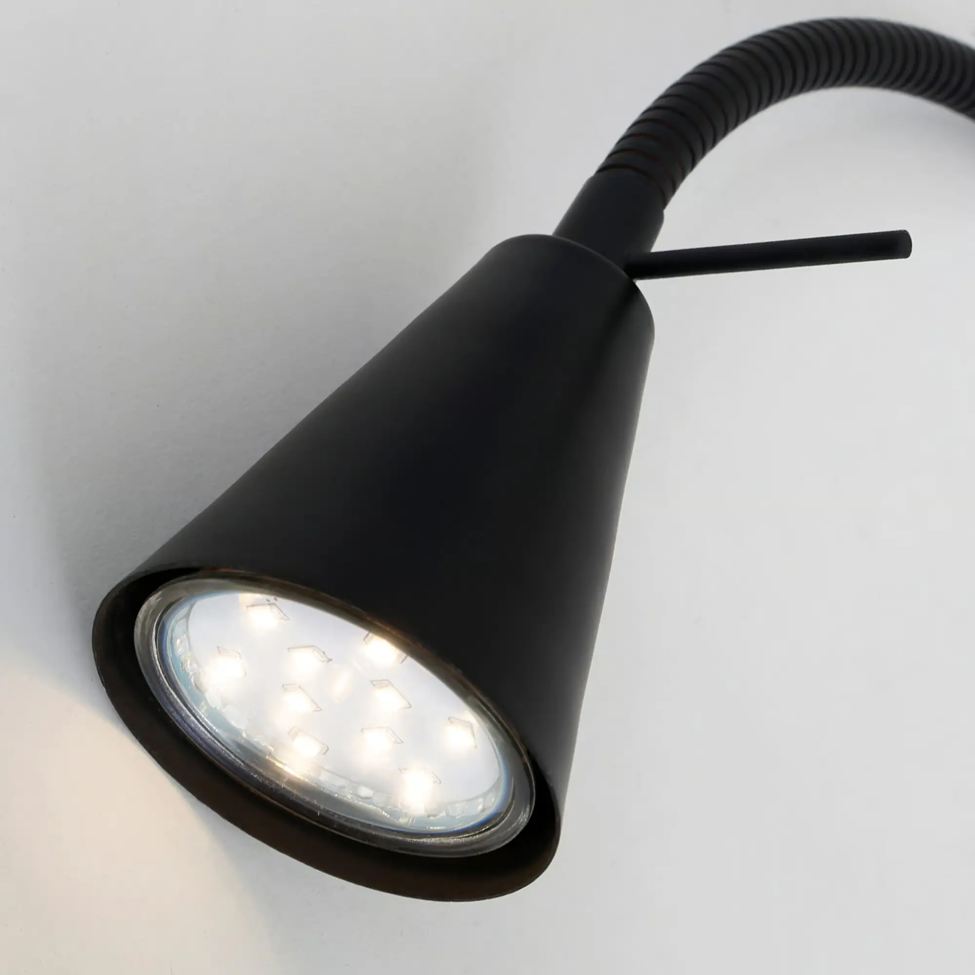 Briloner LED Wandleuchte Tuso schwarz 5W, warmweiß