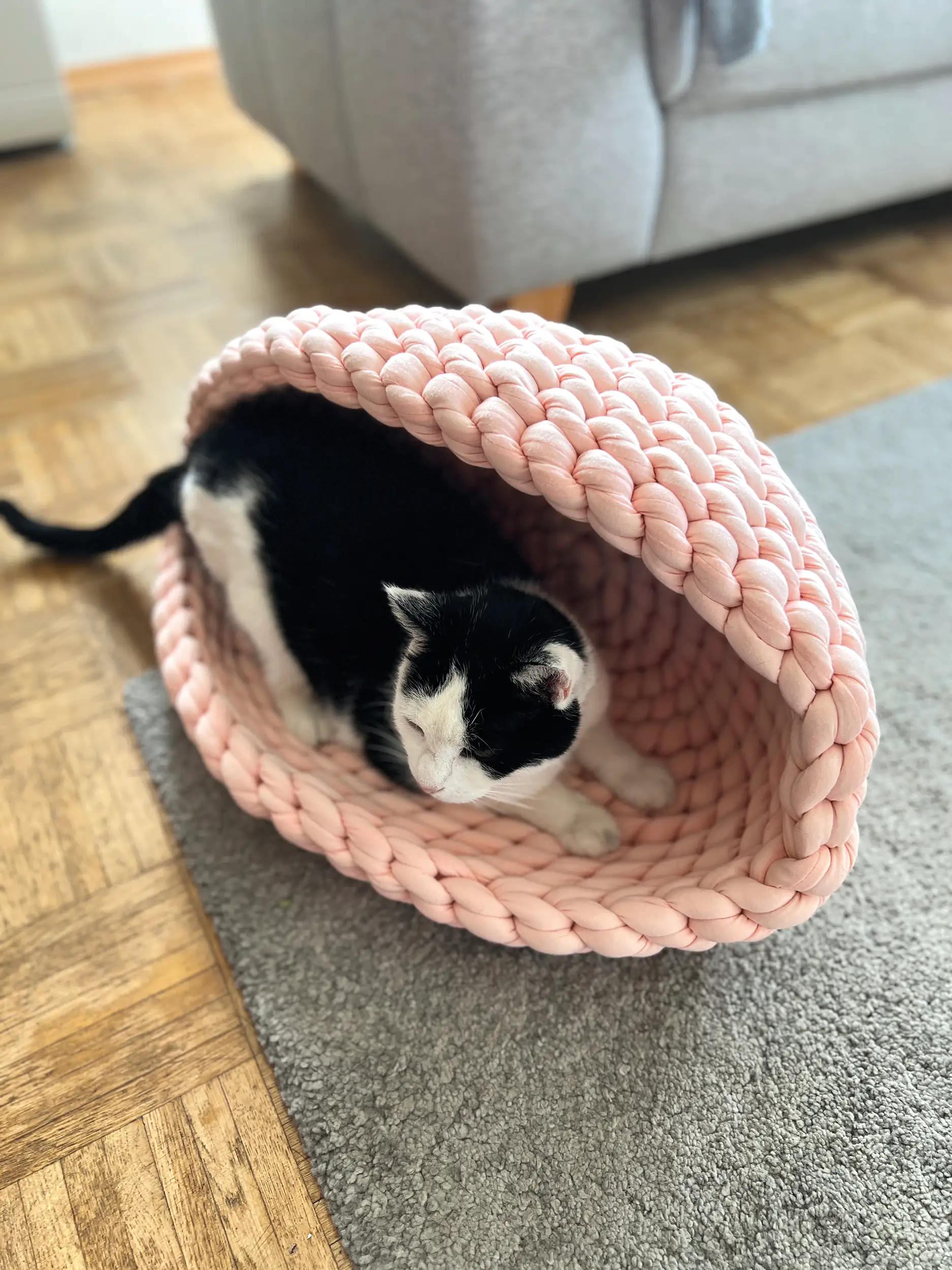 Katzenkorb Grobstrick geflochten 50 x 50 x 15 cm rosa