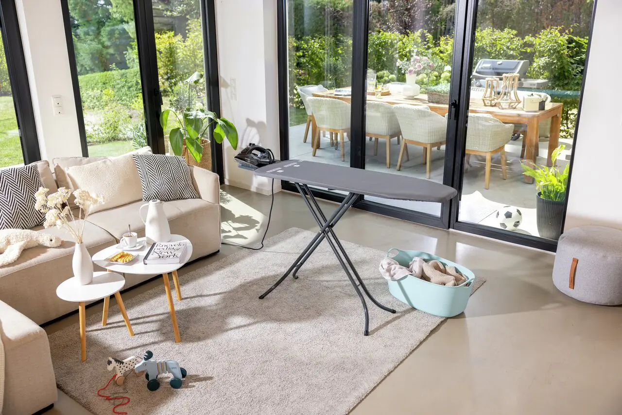 Leifheit Bügelbrett Classic M Black 120 x 38 cm