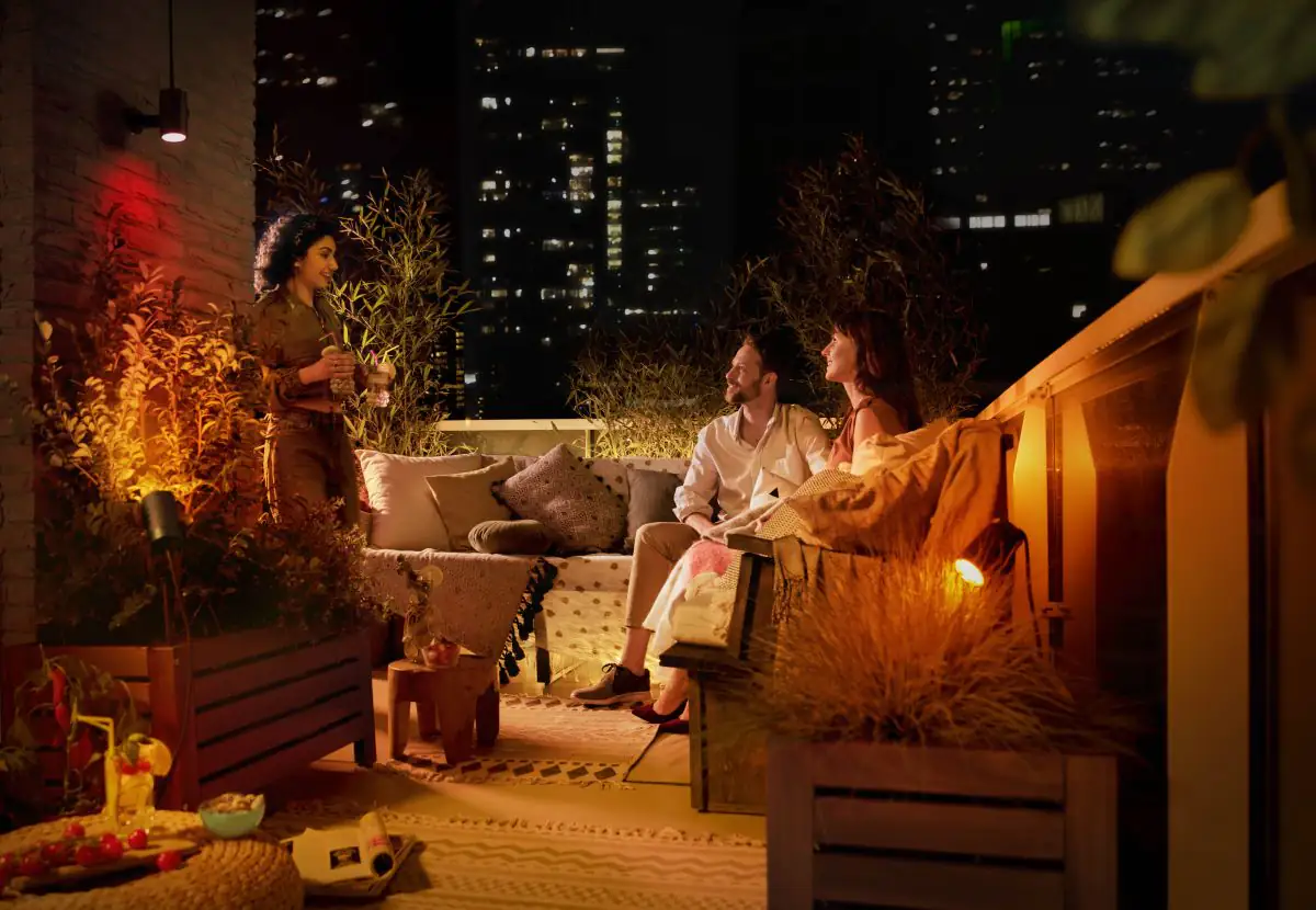 Philips Hue Außen-Spot White & Color Ambiance Lily schwarz RGB