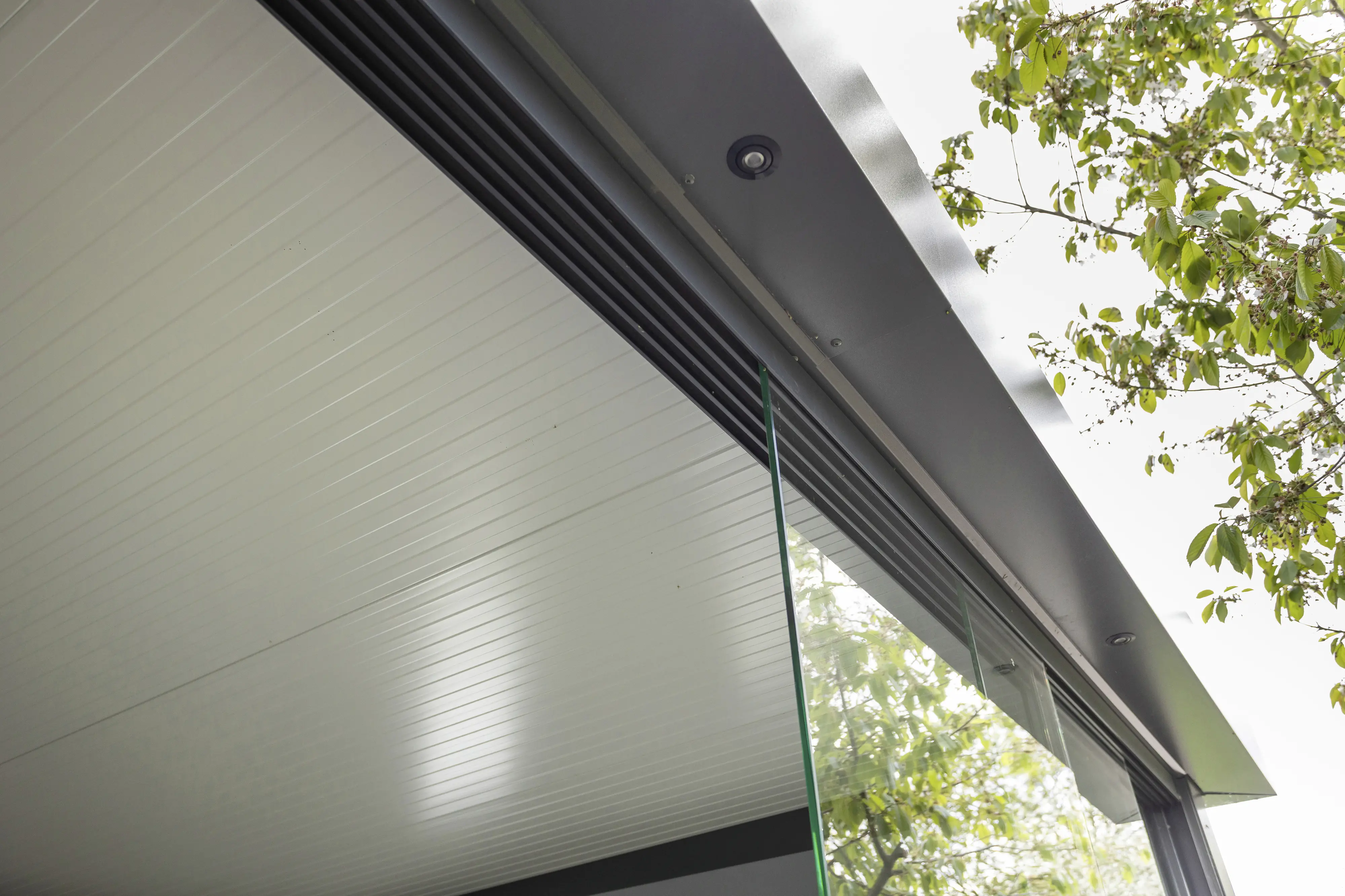 Telluria Glasschiebewand für Lounge Small schwarz