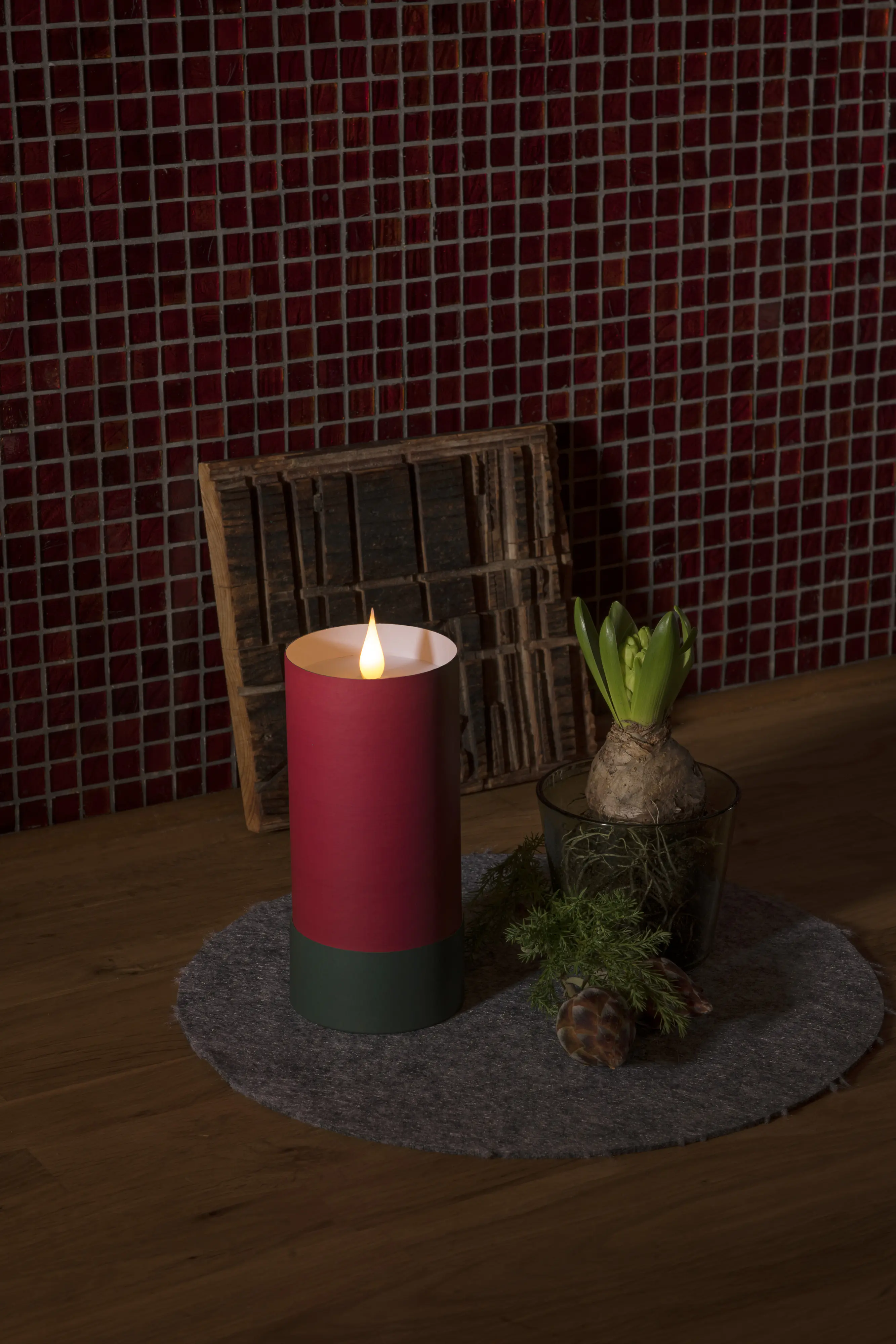 Konstsmide LED Kerze mit Deckel 3D Flamme warmweiß 15,5 x Ø 7 cm rot