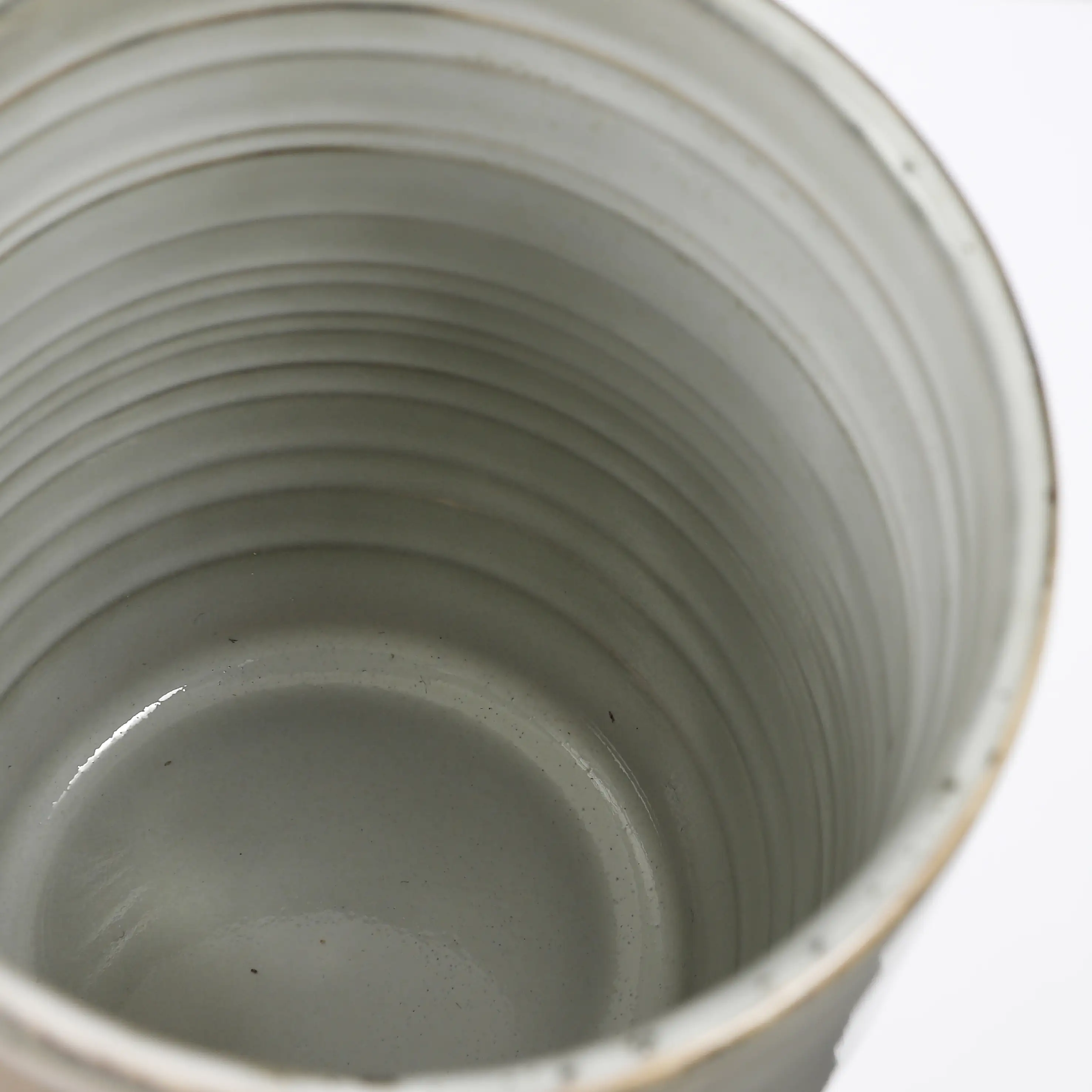 Mica Becher Tabo grau, 10 cm x 7,5 cm