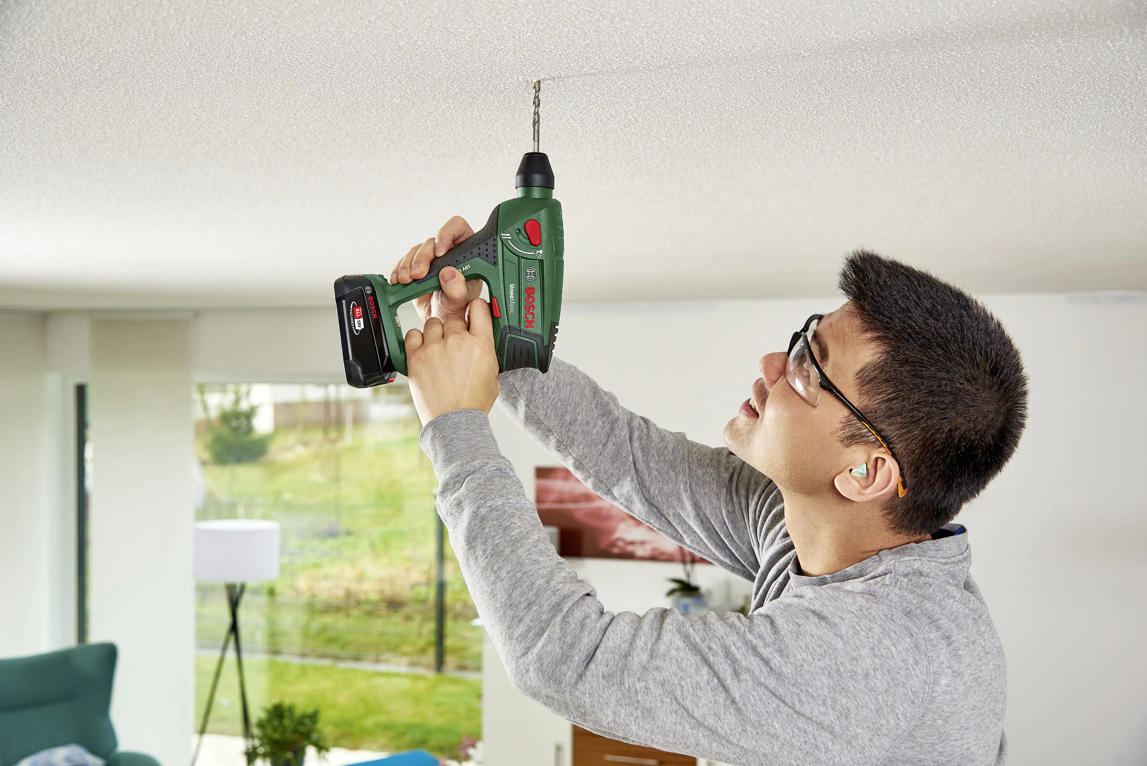 Bosch Akku-Bohrhammer UNEO Maxx 18 V 2.5 Ah Solo