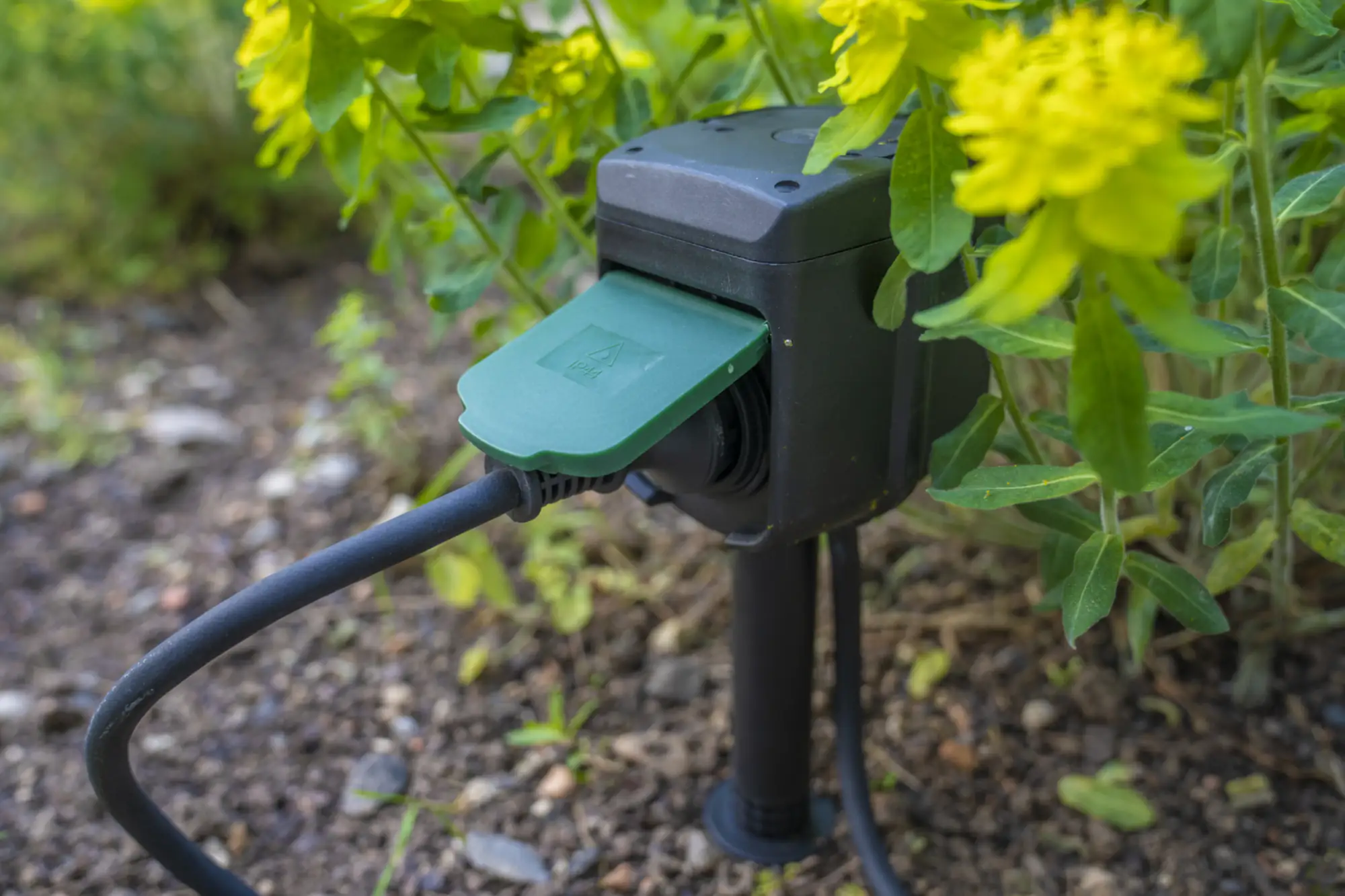 UniTec WiFi Outdoor Steckdosen-Erdspieß 2-fach IP44