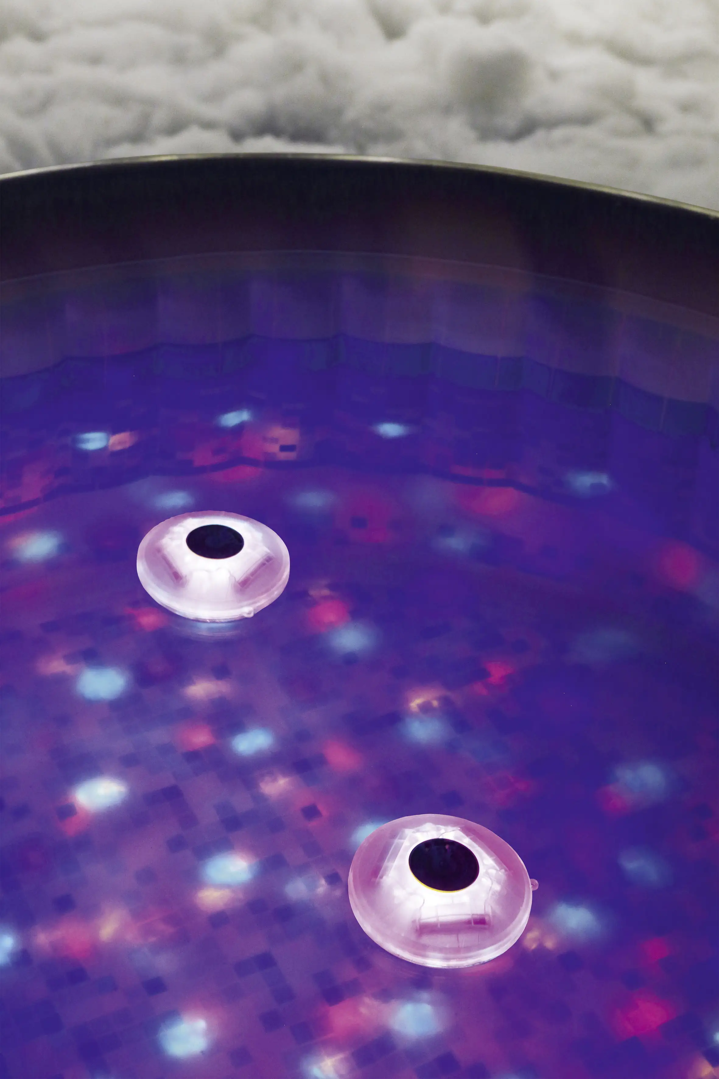 Bestway Flowclear Schwimmende batteriebetriebene LED-Poolleuchte Ø14 cm