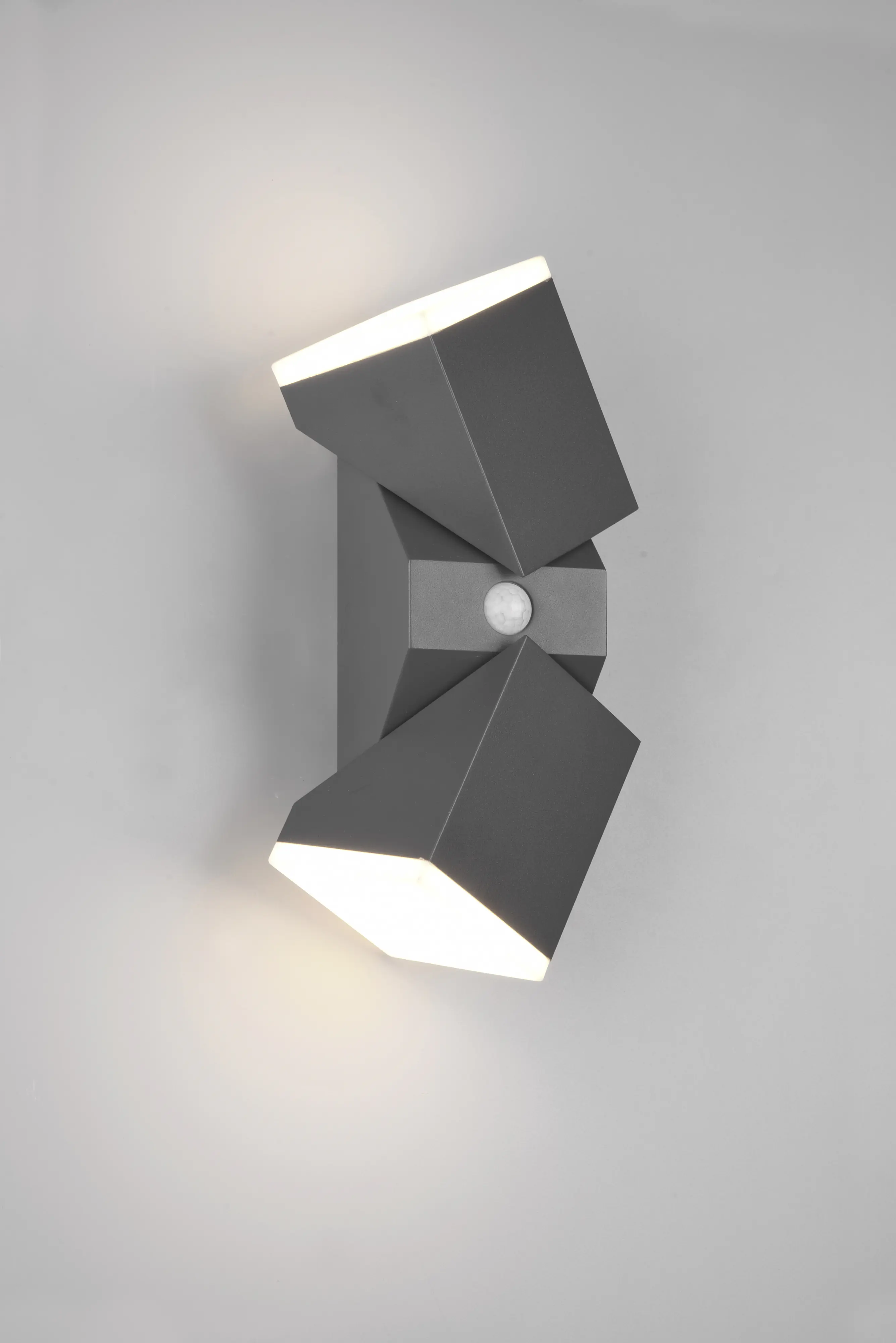 Trio LED Wandleuchte Avon innen/außen anthrazit standby 14W warmweiß