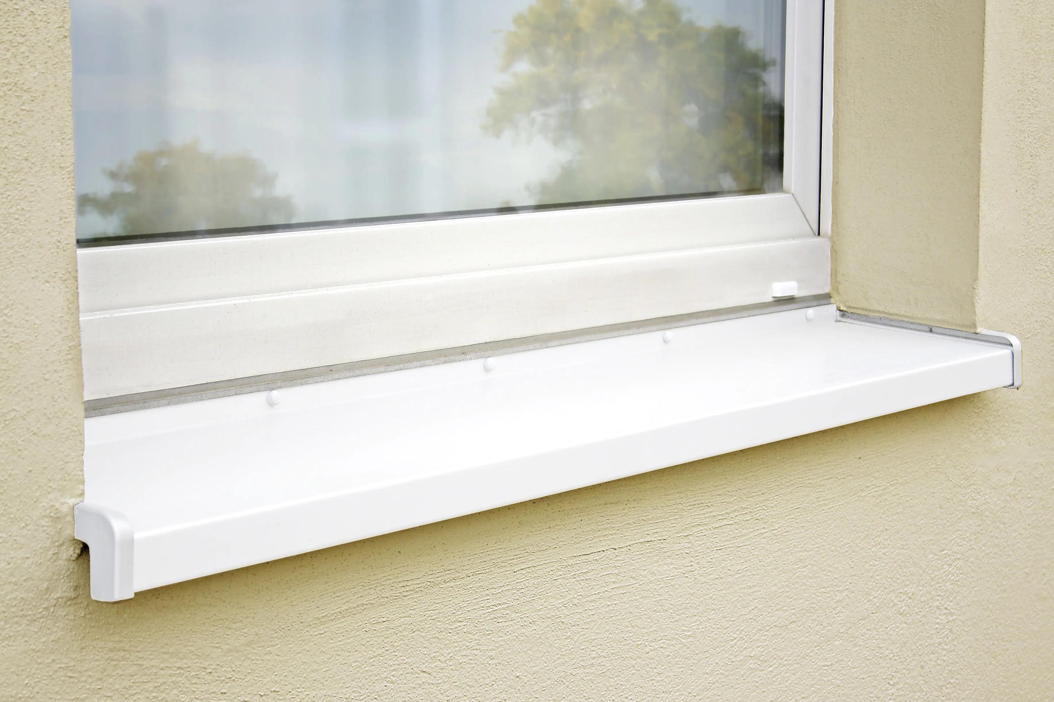 Sarei Fensterblech Aluminium weiß Ausladung 260 mm Länge 3000 mm