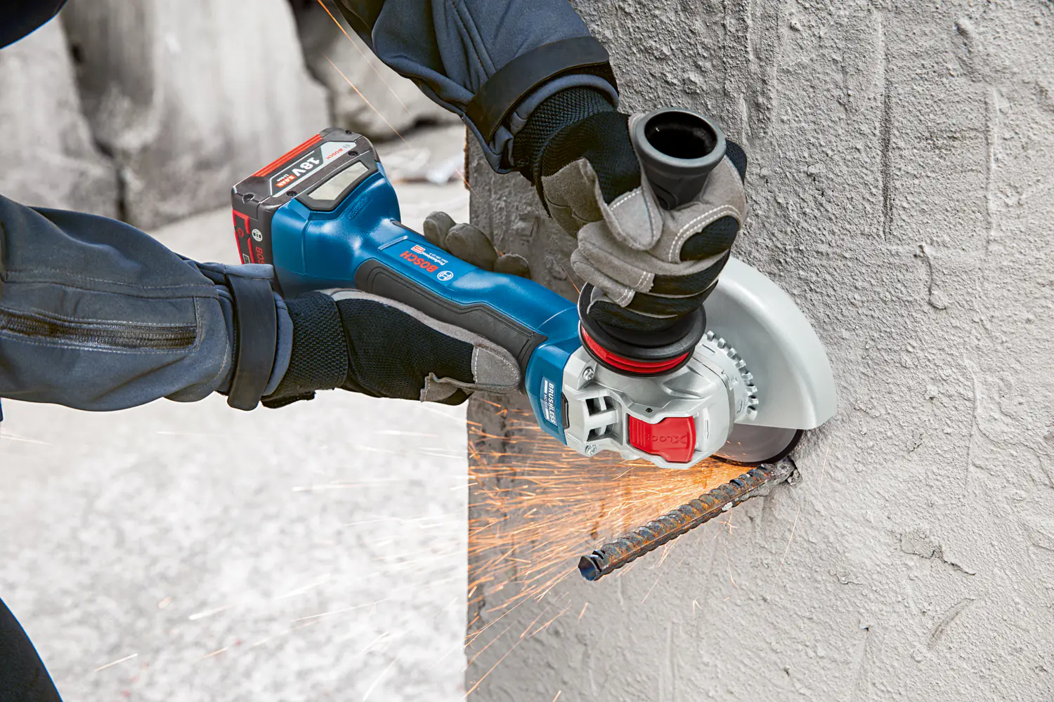 Bosch Professional Akku-Winkelschleifer GWS 18V-10 P Solo L-Boxx