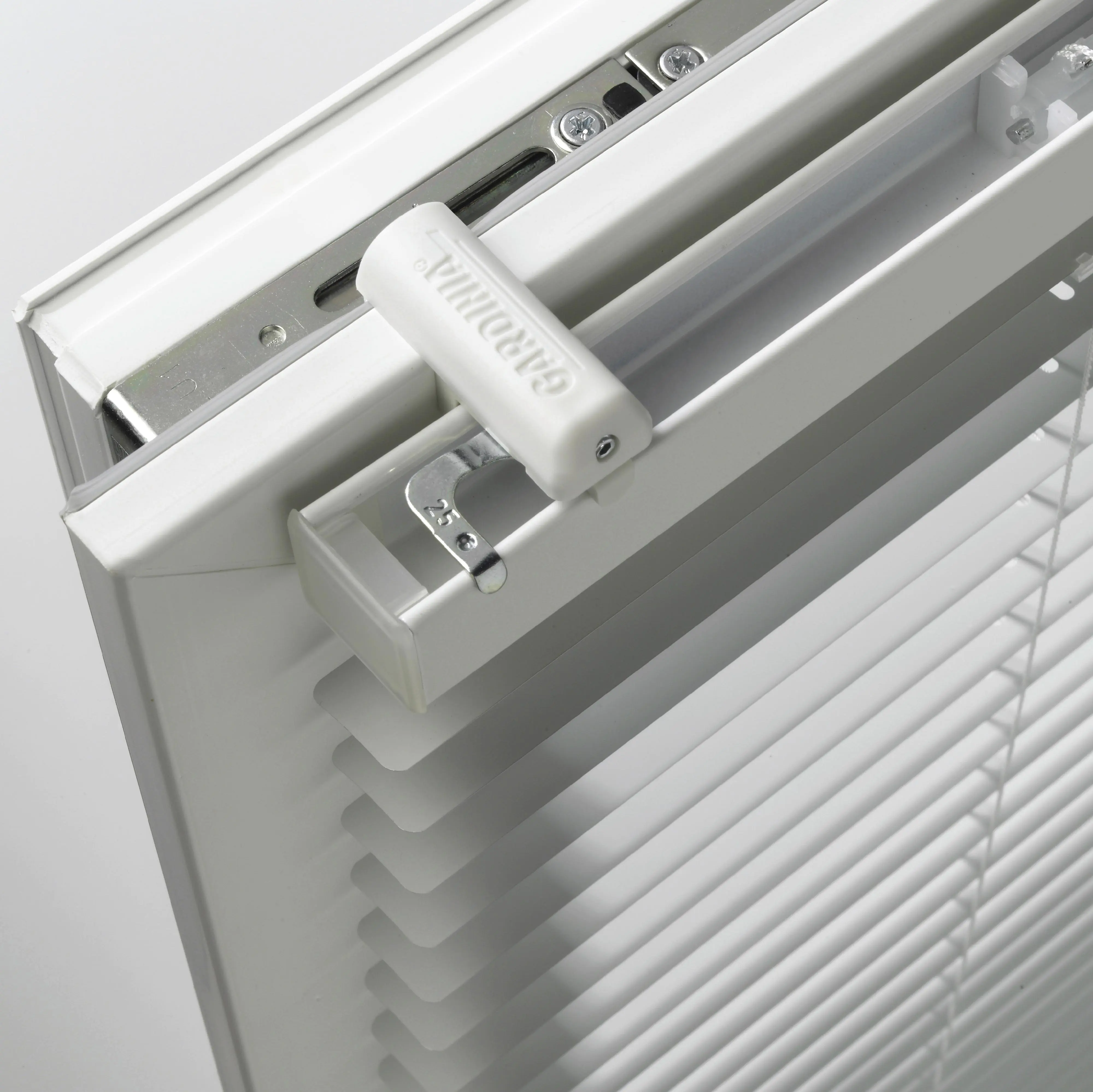 Gardinia Klemmträger für Aluminium-Jalousien weiß, Metall, 2 Stück