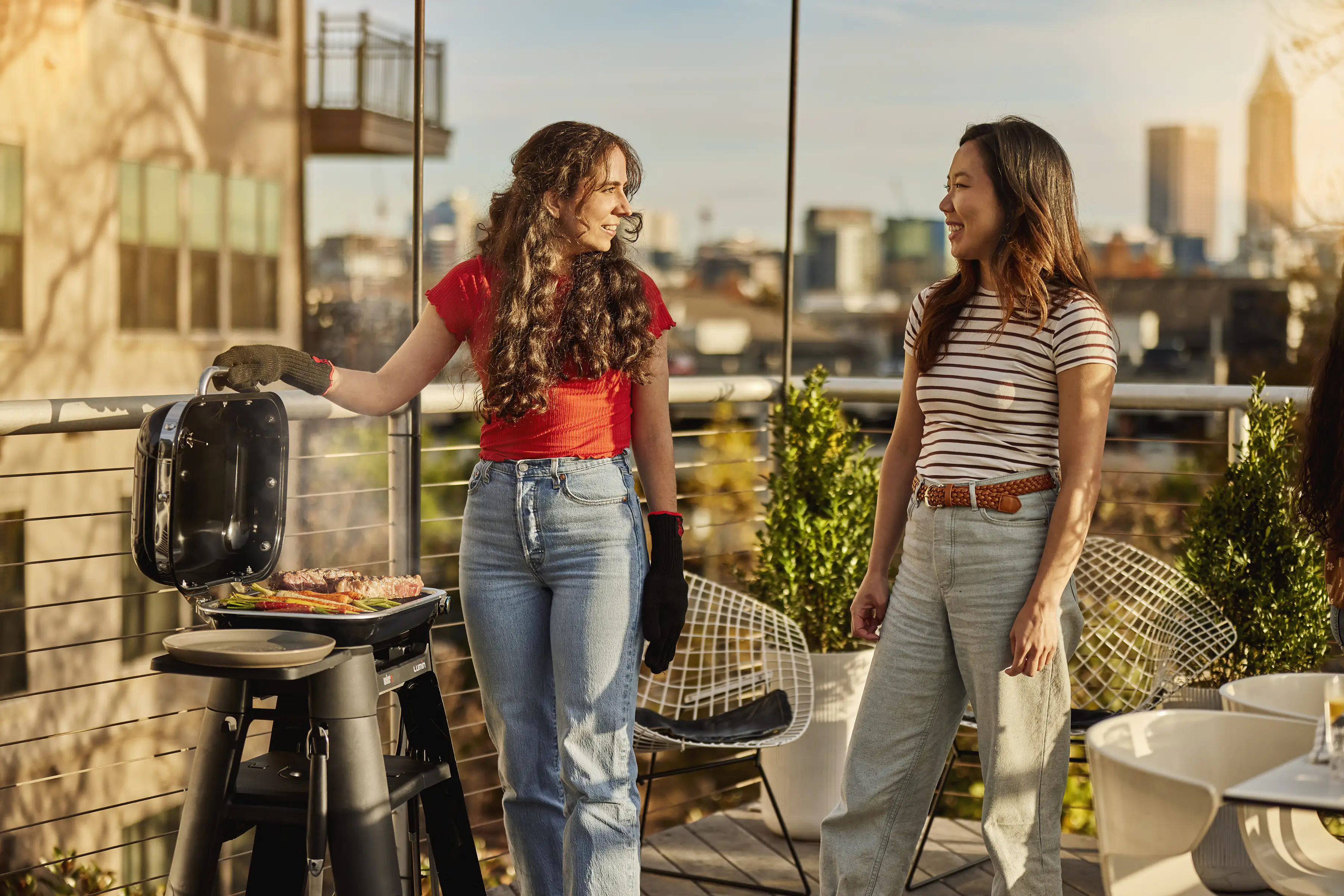 Weber Elektrogrill Lumin Compact; Grillfläche: 43x28 cm
