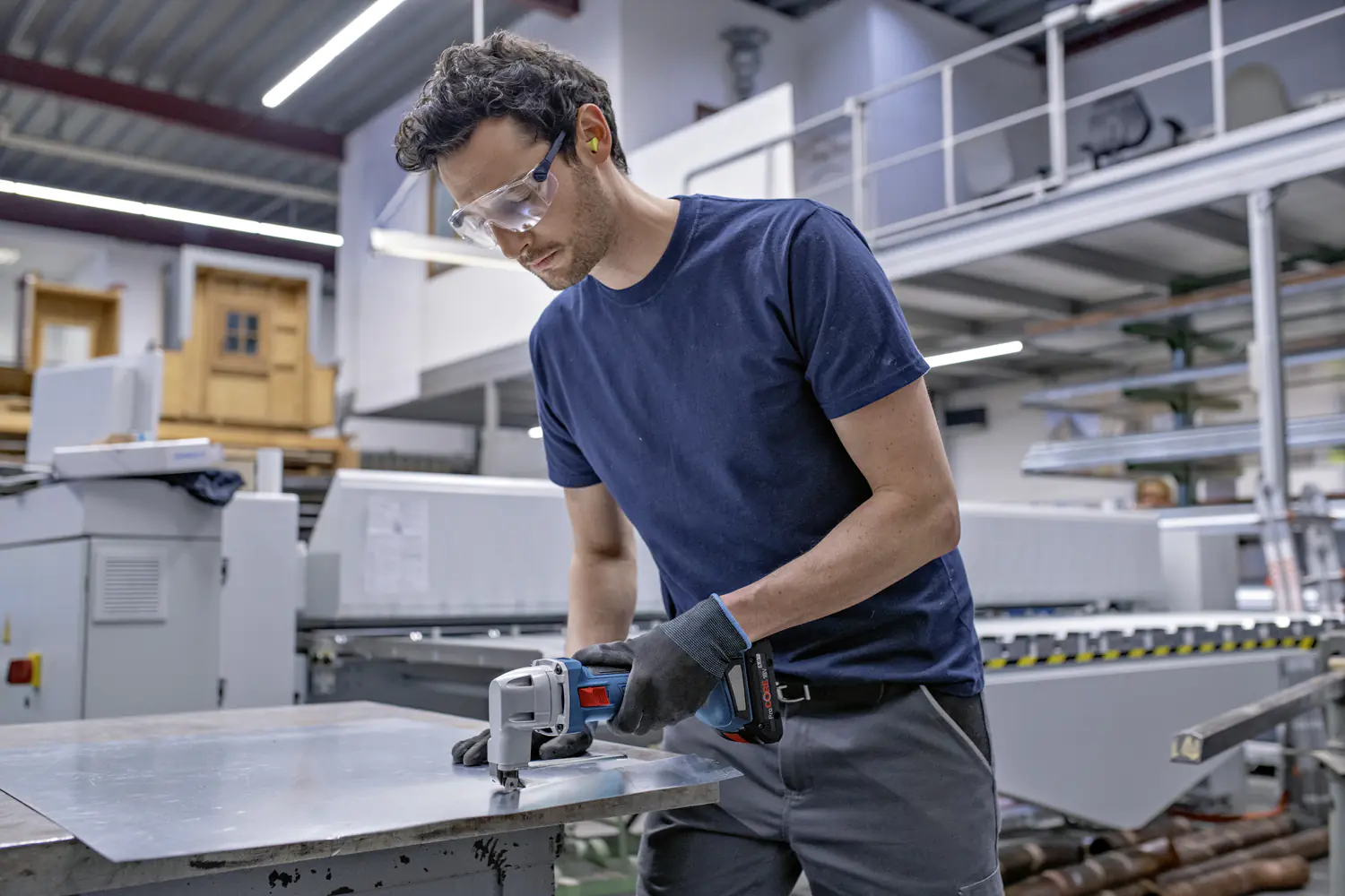 Bosch Professional Akku-Blechschere GSC 18V-16 E Solo
